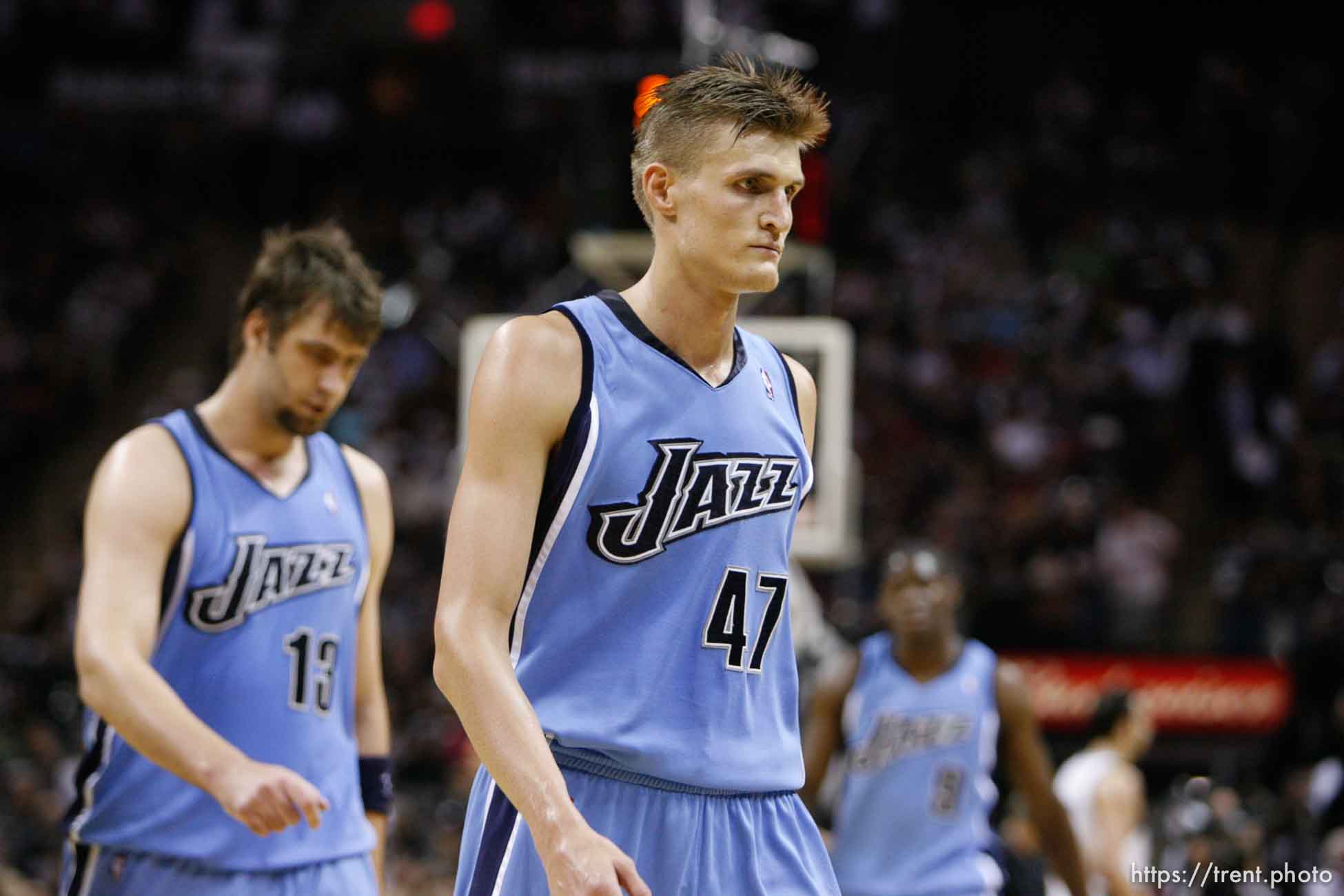 San Antonio - Utah Jazz center Mehmet Okur (13), Utah Jazz forward Andrei Kirilenko (47)walk to the bench for a timeout, Jazz down 55-39. Utah Jazz vs. San Antonio Spurs, Western Conference Finals game five at the AT&T Center.
5.30.2007&#x01;