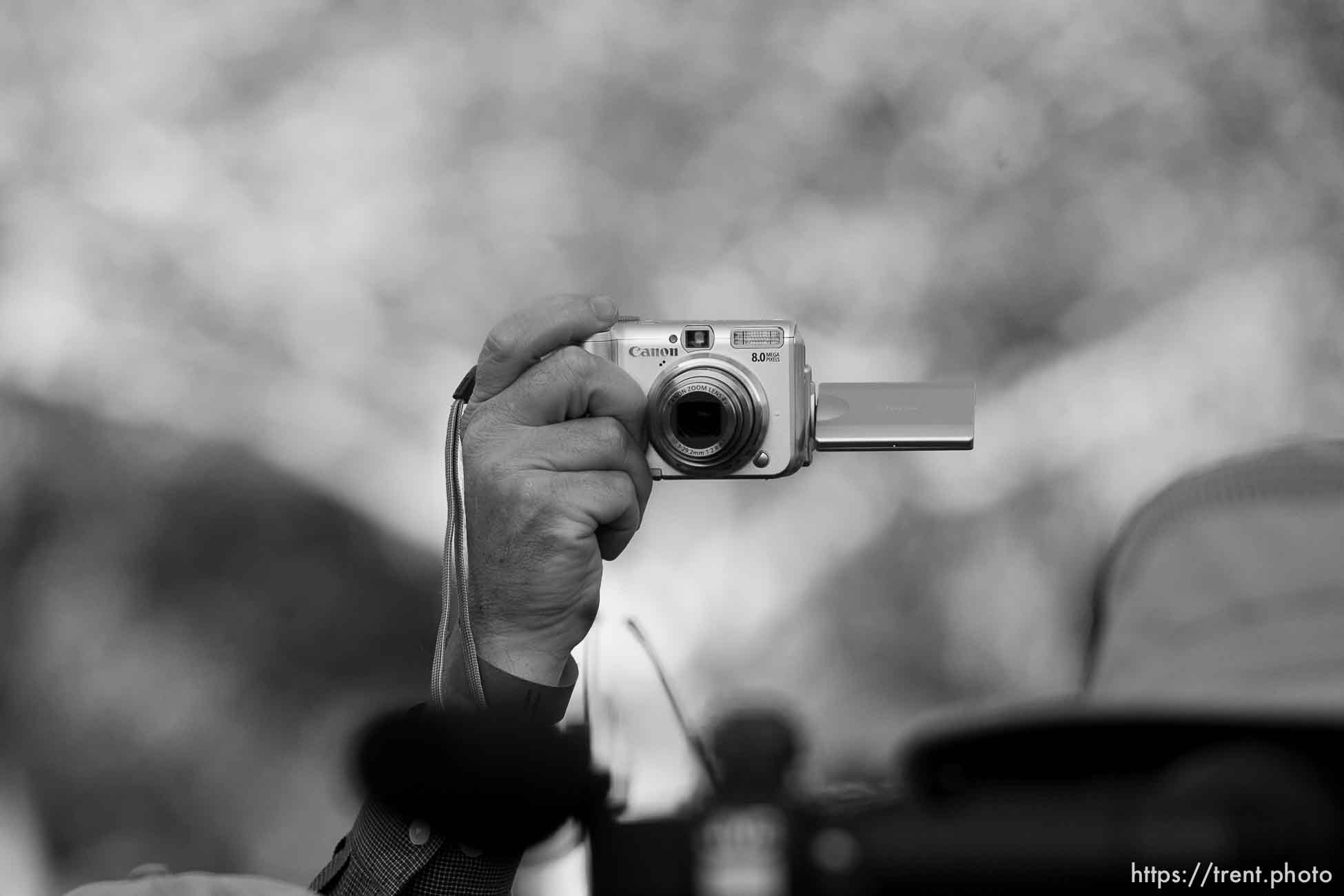 camera held up. Salt Lake City - New Mexico Governor Bill Richardson attended a dinner held by the Utah Democratic Party Friday night at This Is The Place Heritage Park.