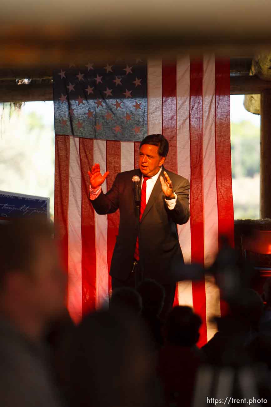 Salt Lake City - New Mexico Governor Bill Richardson attended a dinner held by the Utah Democratic Party Friday night at This Is The Place Heritage Park.