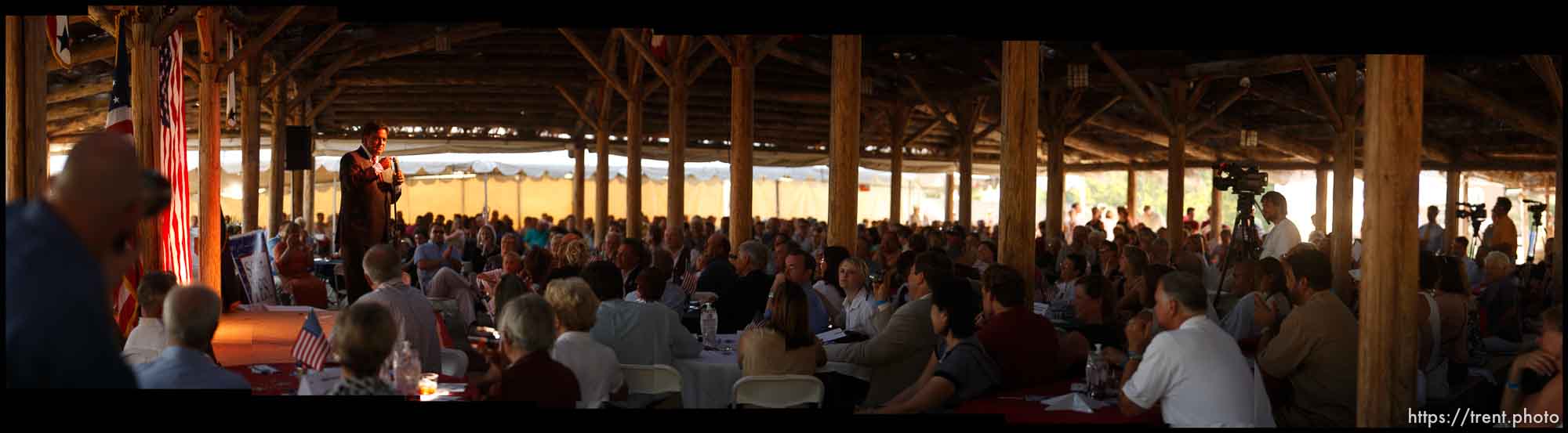 Democratic presidential candidate Bill Richardson speaks at a fundraiser at This is the Place park.