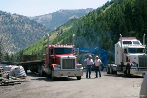 Huntington - Robert Murray, president and CEO of Ohio-based Murray Energy Corp, led reporters on a tour of the Crandall Canyon coal mine Wednesday, where six miners remained trapped.