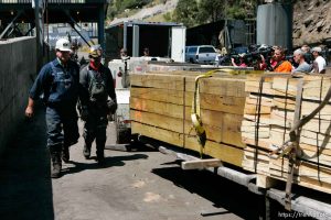 Huntington - Robert Murray, president and CEO of Ohio-based Murray Energy Corp, led reporters on a tour of the Crandall Canyon coal mine Wednesday, where six miners remained trapped.