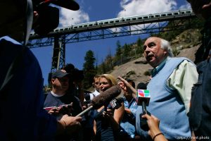 Huntington - Robert Murray, president and CEO of Ohio-based Murray Energy Corp, led reporters on a tour of the Crandall Canyon coal mine Wednesday, where six miners remained trapped.