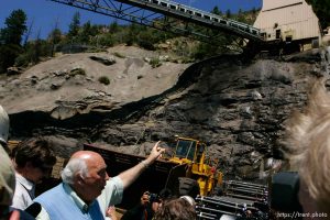 Huntington - Robert Murray, president and CEO of Ohio-based Murray Energy Corp, led reporters on a tour of the Crandall Canyon coal mine Wednesday, where six miners remained trapped.