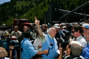 Huntington - Robert Murray, president and CEO of Ohio-based Murray Energy Corp, led reporters on a tour of the Crandall Canyon coal mine Wednesday, where six miners remained trapped.