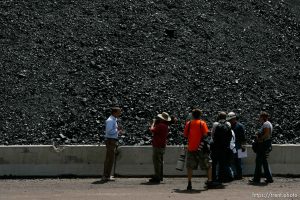 Huntington - Robert Murray, president and CEO of Ohio-based Murray Energy Corp, led reporters on a tour of the Crandall Canyon coal mine Wednesday, where six miners remained trapped.