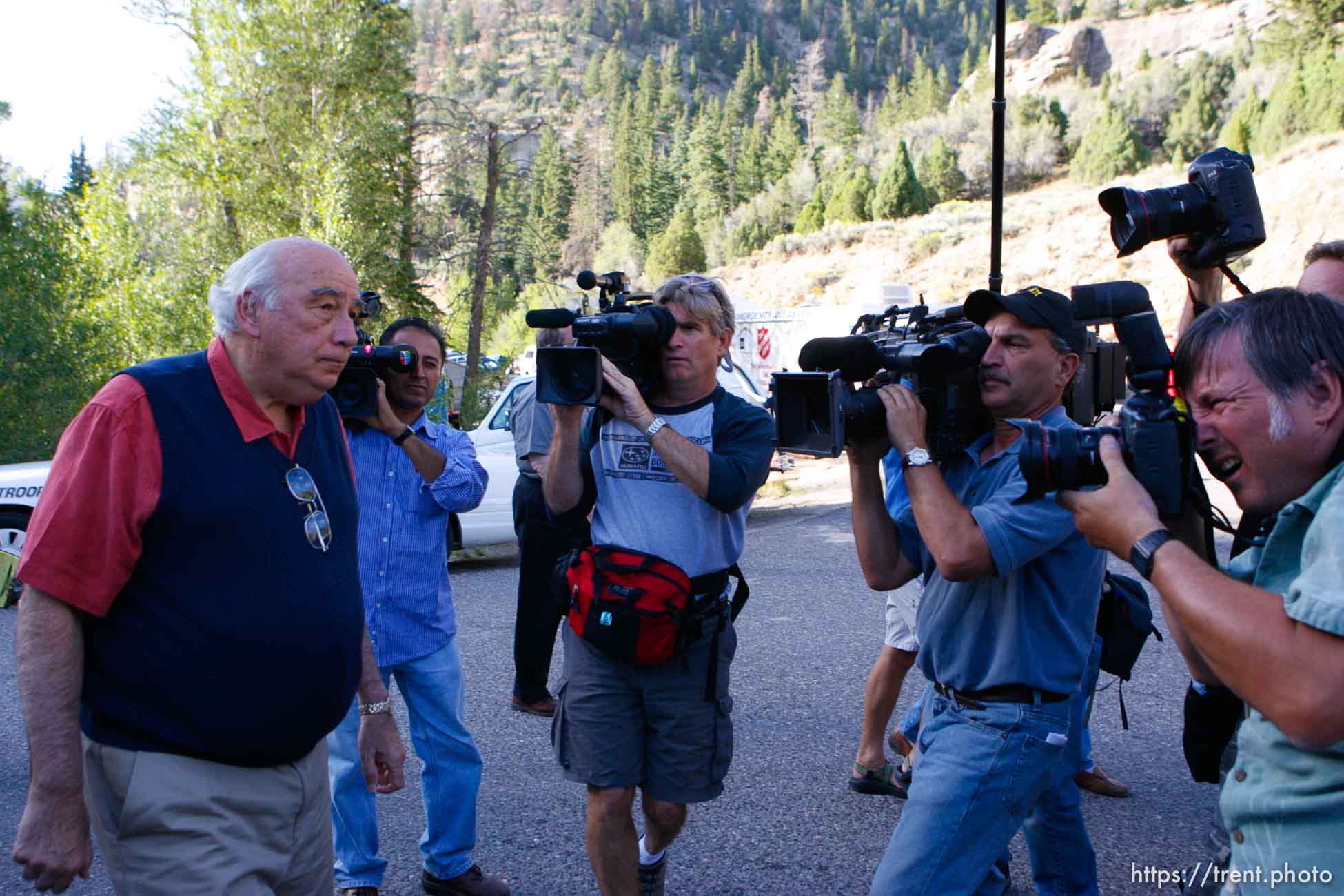 Huntington - Robert Murray, Murray Energy Corporation President and CEO, arrives at a press briefing to a pack of photographers Friday evening at the command post for the Crandall Canyon Mine rescue effort.