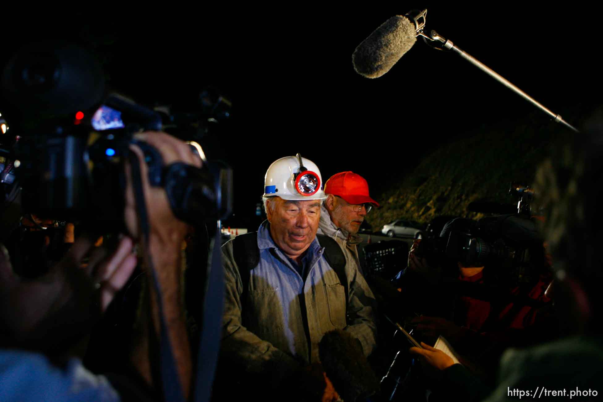 Huntington - Robert Murray, president and CEO of Ohio-based Murray Energy Corp, speaks to reporters at the command post in full miners gear before dawn Saturday morning (4am).  glen warchol