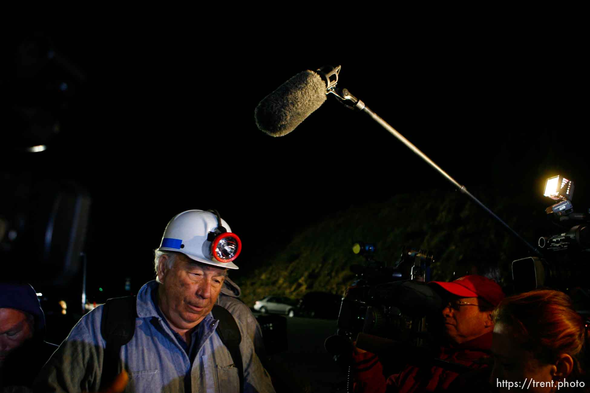 Huntington - Robert Murray, president and CEO of Ohio-based Murray Energy Corp, speaks to reporters at the command post in full miners gear before dawn Saturday morning (4am).