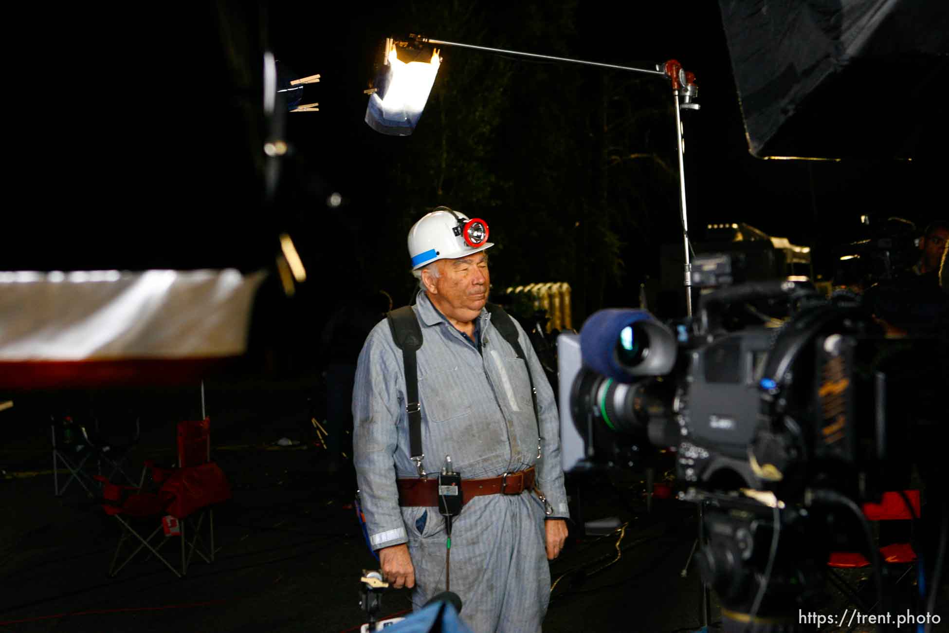 Huntington - Robert Murray, president and CEO of Ohio-based Murray Energy Corp, speaks to reporters at the command post in full miners gear before dawn Saturday morning (4am).