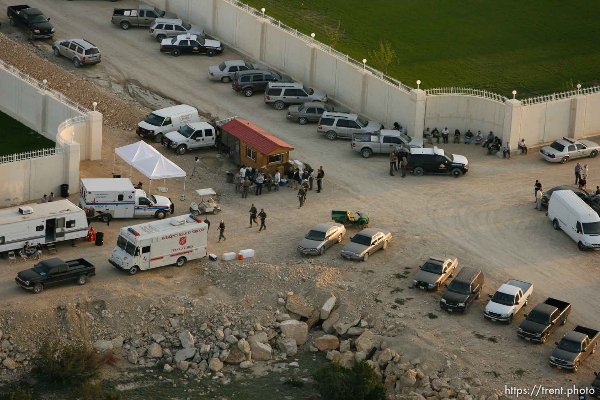 Law enforcement on the YFZ Ranch