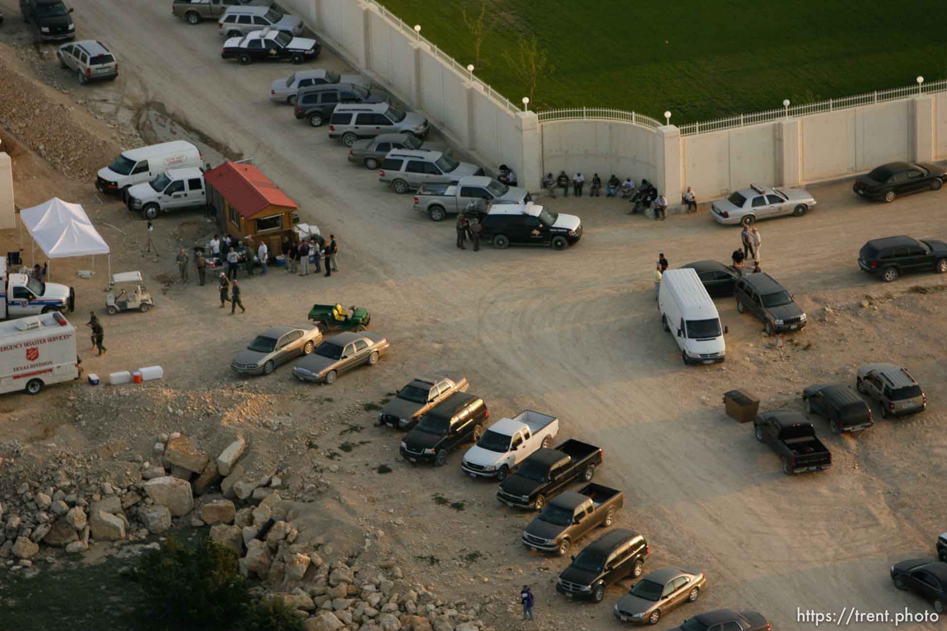 Law enforcement on the YFZ Ranch