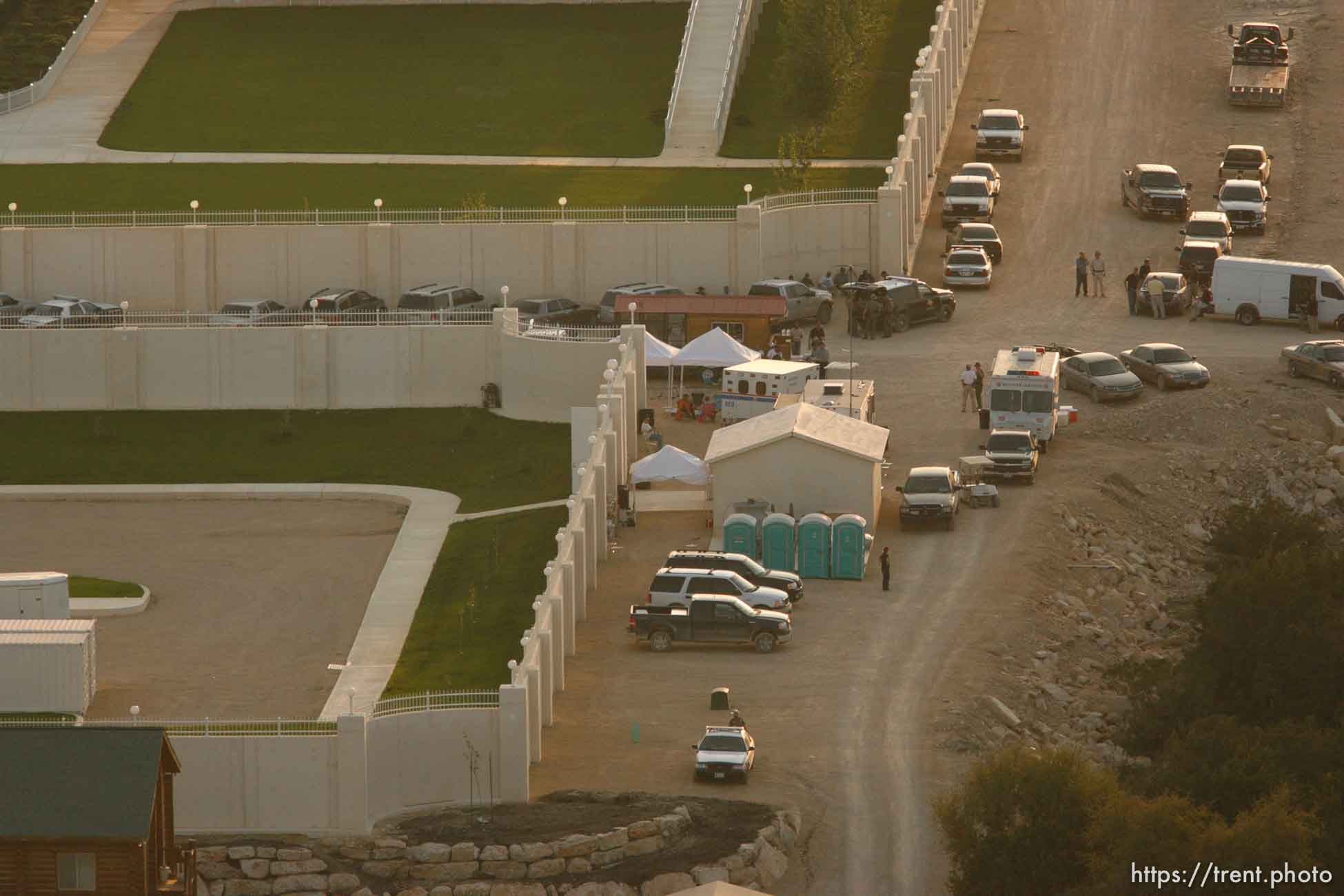 Law enforcement on the YFZ Ranch