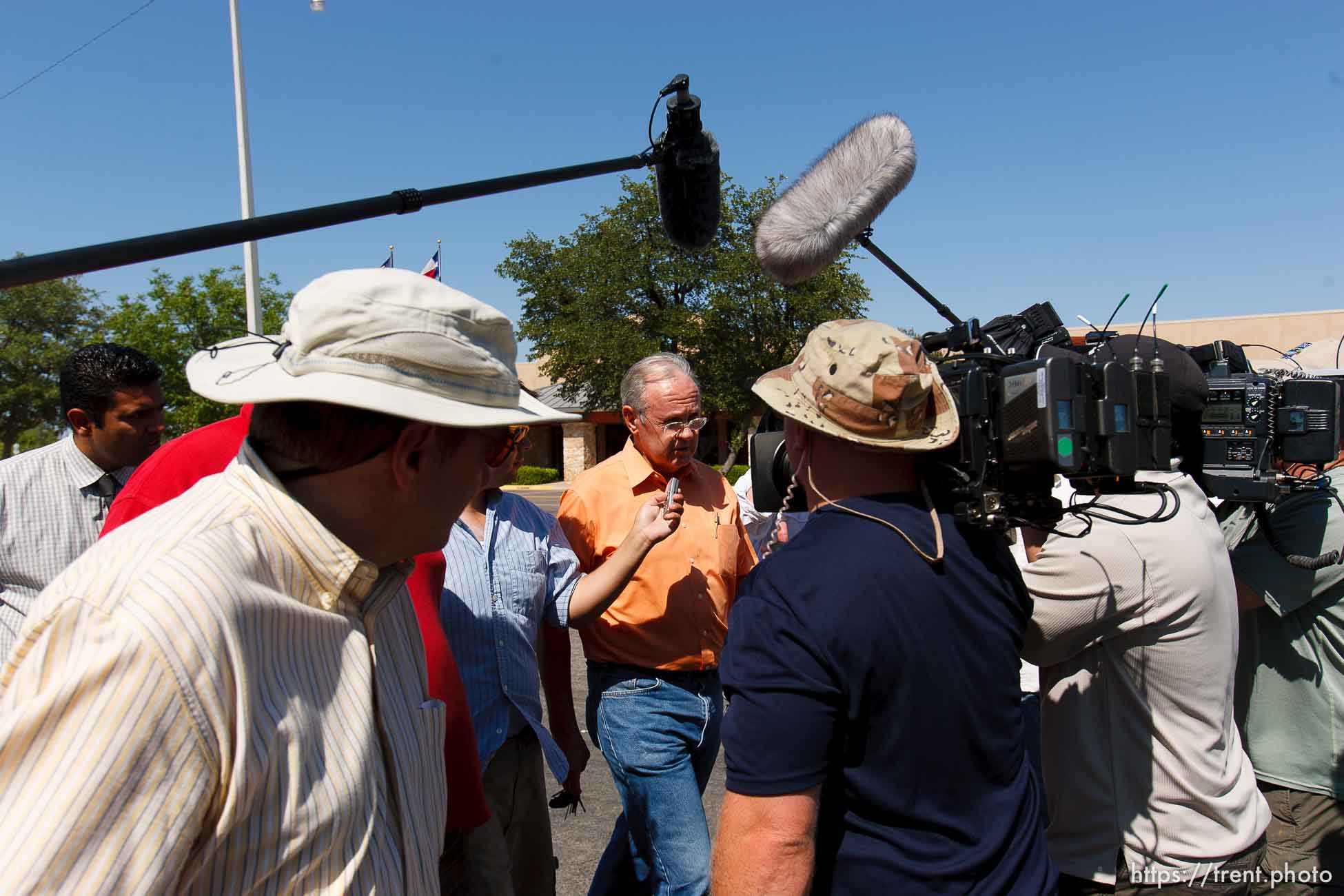 San Angelo - Attorneys gathered at the DFPS at the Ralph R. Chase building Sunday, June 1, 2008 to hammer out an agreement to return over 450 children that were taken from the YFZ ranch... Sunday June 1, 2008.