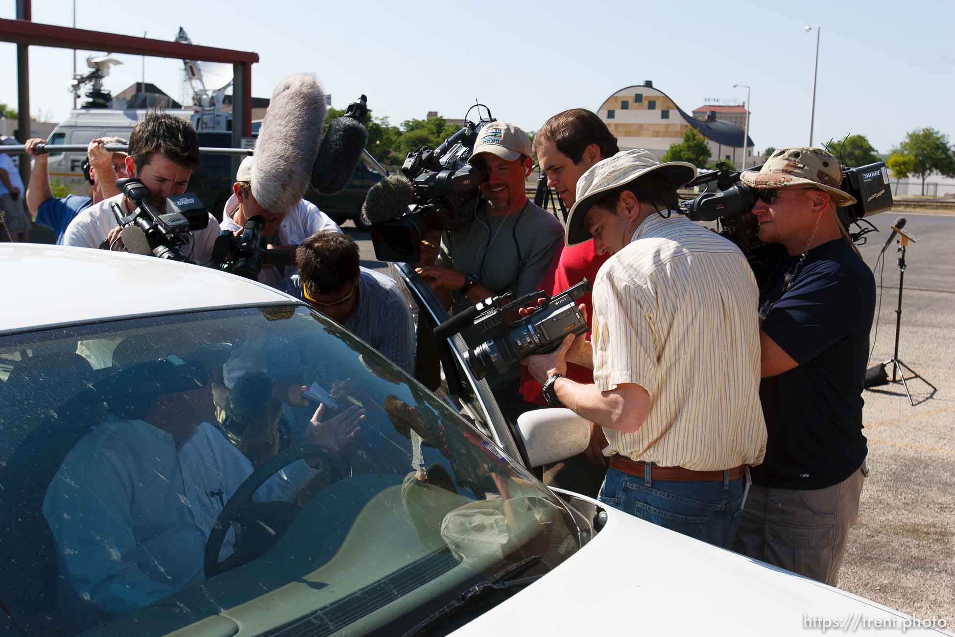 San Angelo - Attorneys gathered at the DFPS at the Ralph R. Chase building Sunday, June 1, 2008 to hammer out an agreement to return over 450 children that were taken from the YFZ ranch... Sunday June 1, 2008.