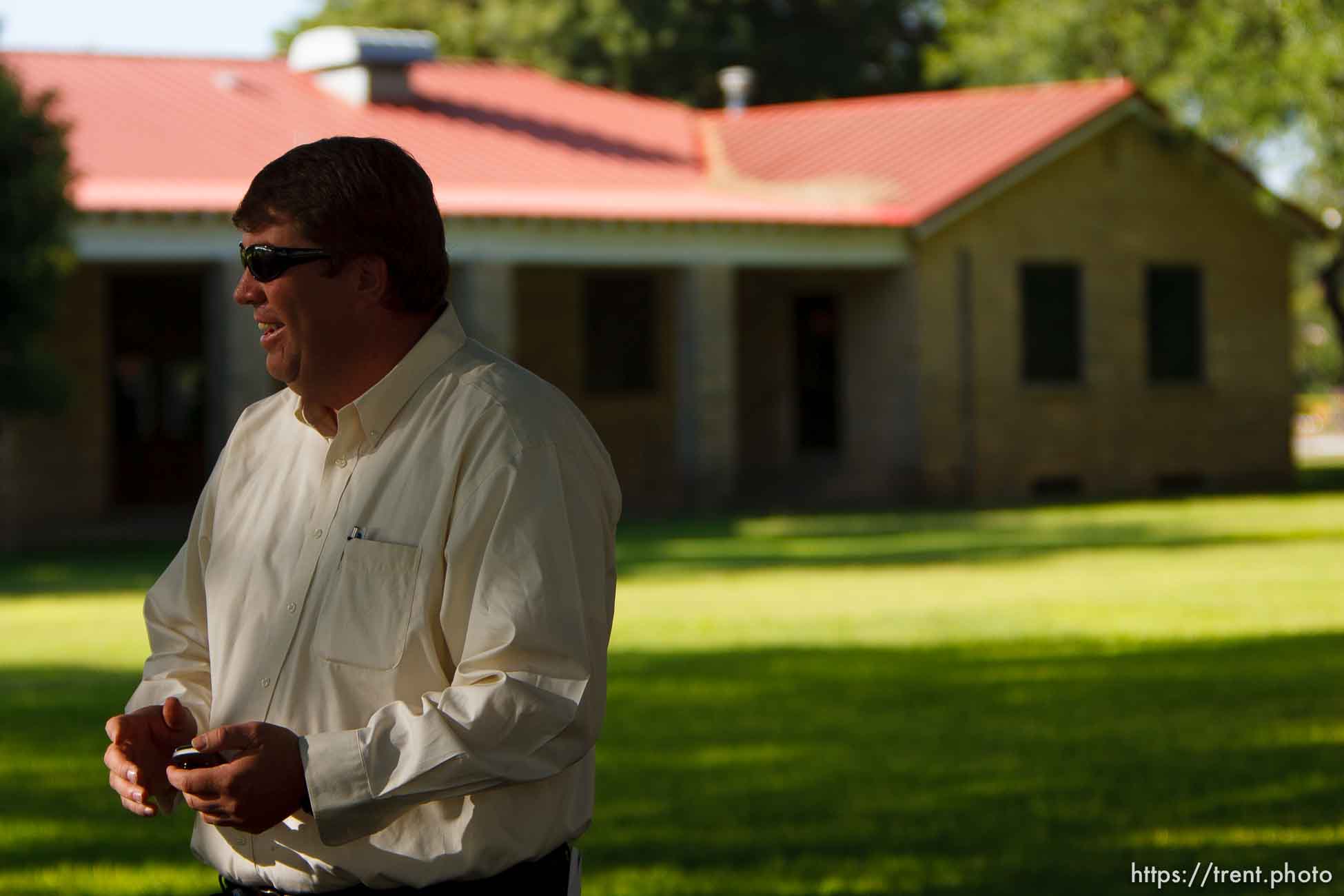 Eldorado - at the Schleicher County Courthouse Tuesday, July 22, 2008, where a grand jury met to hear evidence of possible crimes involving FLDS church members from the YFZ ranch.  willie jessop