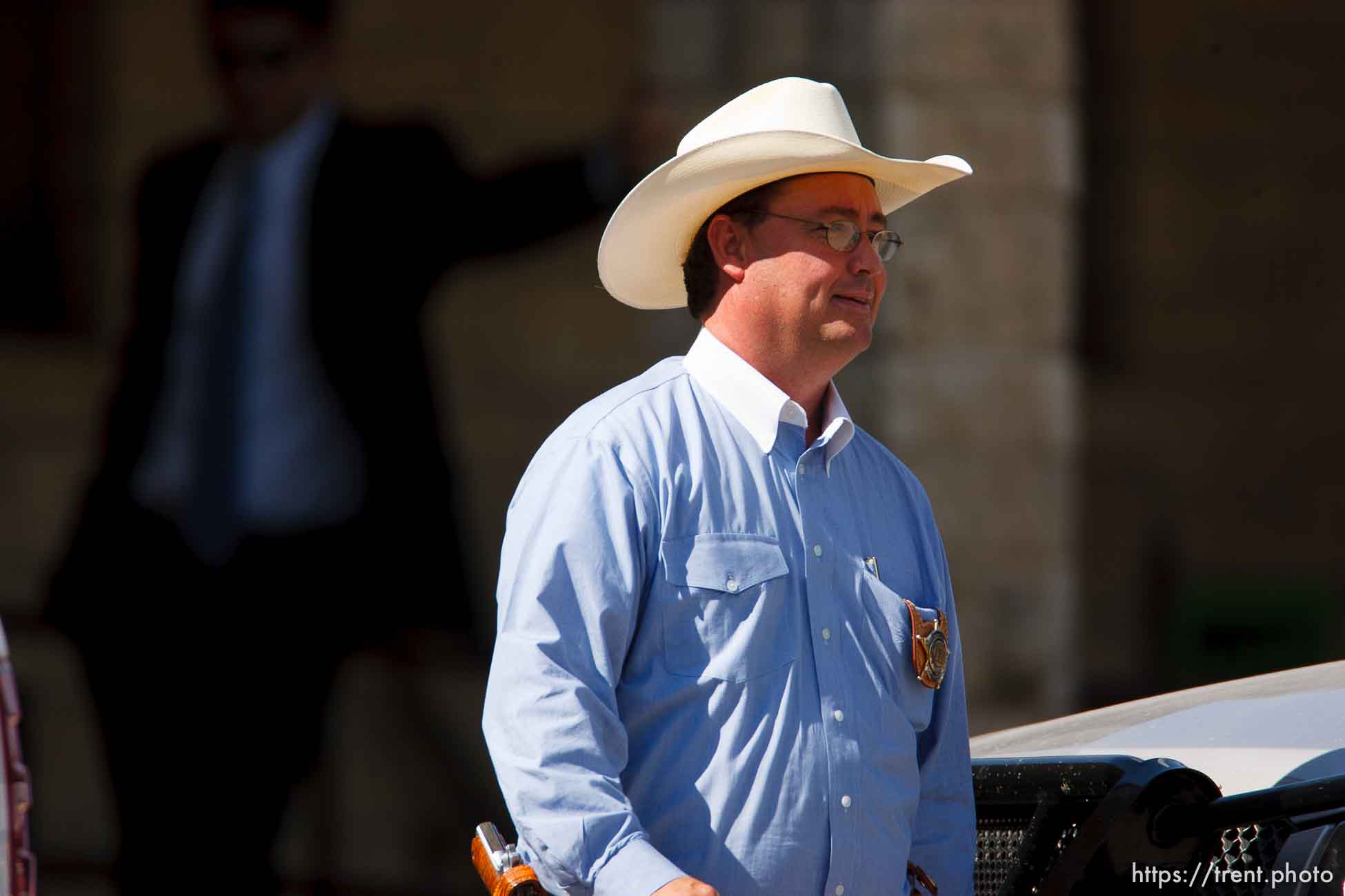 Eldorado - at the Schleicher County Courthouse Tuesday, July 22, 2008, where a grand jury met to hear evidence of possible crimes involving FLDS church members from the YFZ ranch.  sheriff david doran