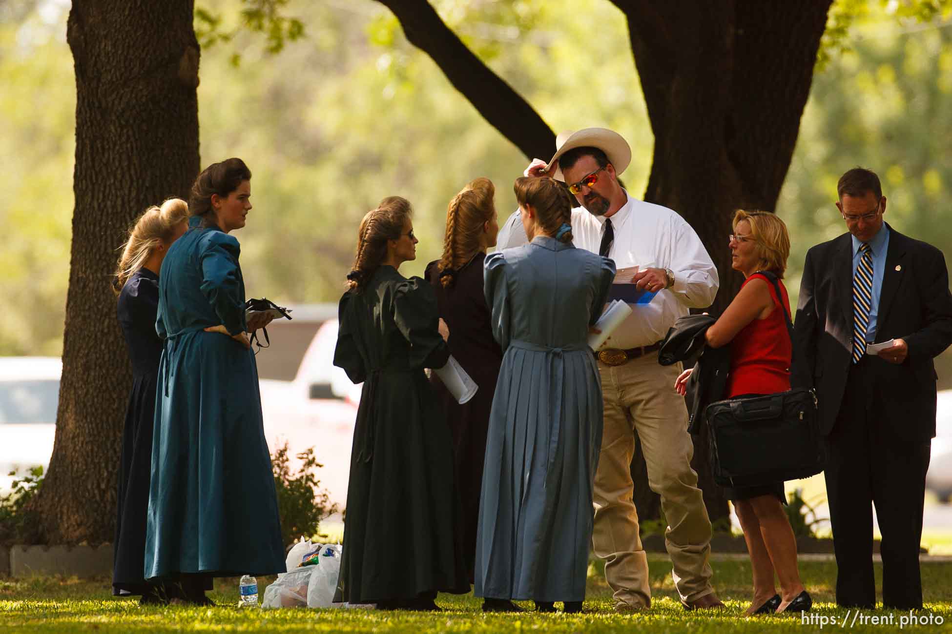 Eldorado - at the Schleicher County Courthouse Tuesday, July 22, 2008, where a grand jury met to hear evidence of possible crimes involving FLDS church members from the YFZ ranch.  andrea sloan