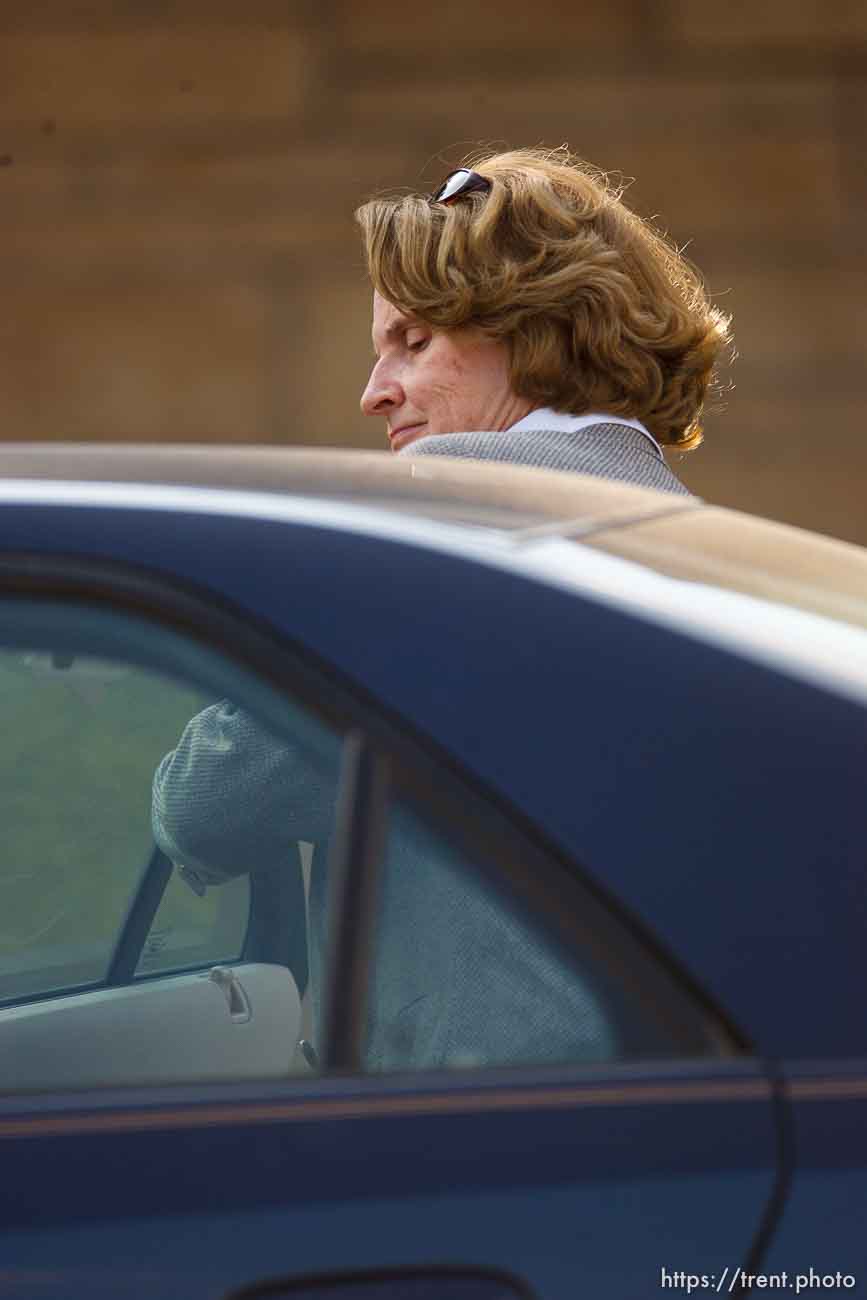 Eldorado - at the Schleicher County Courthouse Tuesday, July 22, 2008, where a grand jury met to hear evidence of possible crimes involving FLDS church members from the YFZ ranch.  judge barbara walther