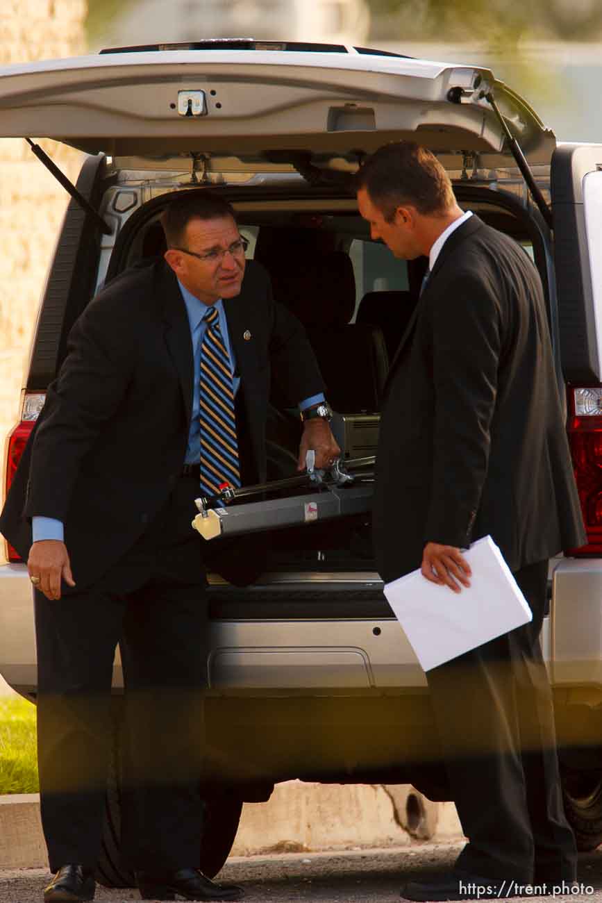 Eldorado - at the Schleicher County Courthouse Tuesday, July 22, 2008, where a grand jury met to hear evidence of possible crimes involving FLDS church members from the YFZ ranch.