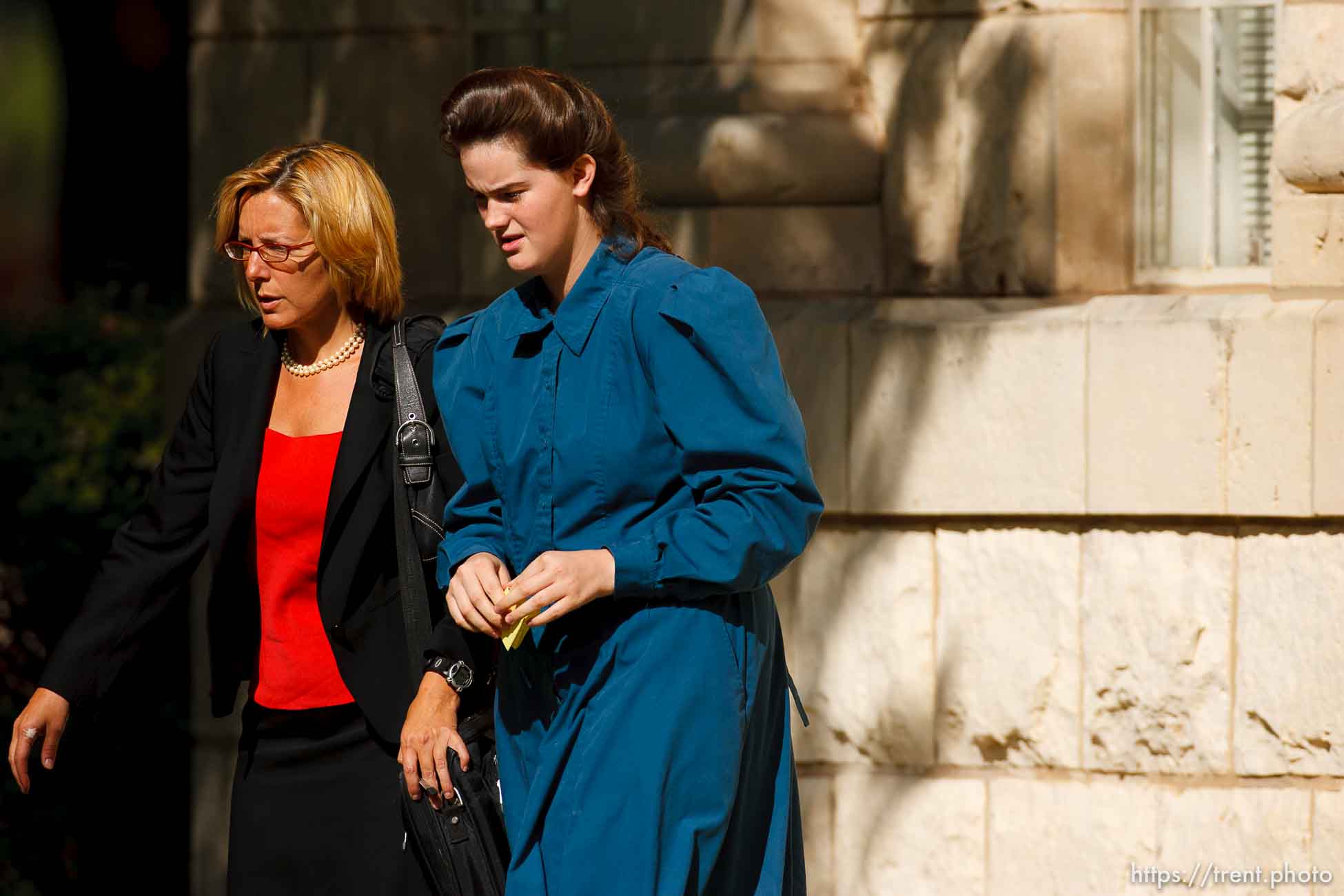 Eldorado - at the Schleicher County Courthouse Tuesday, July 22, 2008, where a grand jury met to hear evidence of possible crimes involving FLDS church members from the YFZ ranch.  andrea sloan