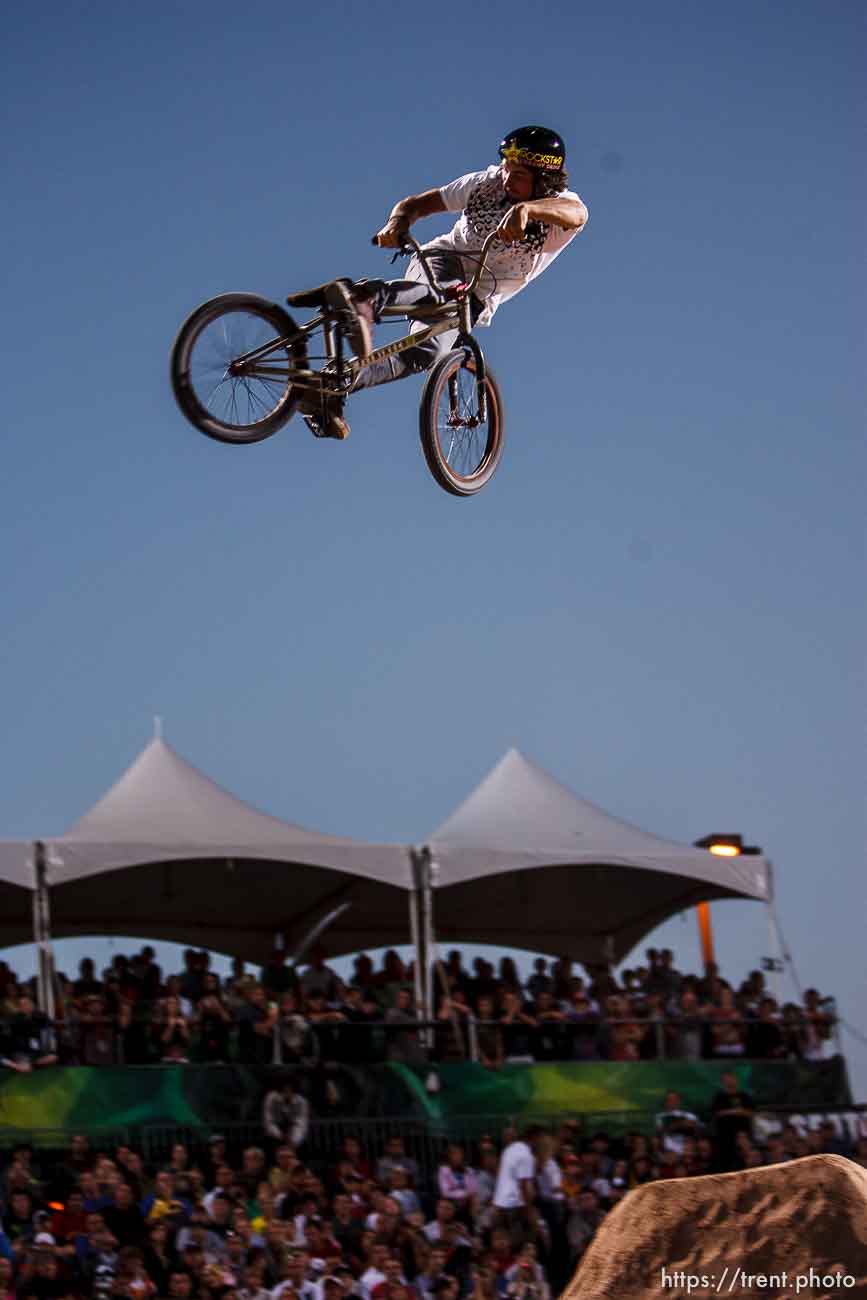 Salt Lake City - Mike Aitken, BMX Dirt, AST Dew Tour, Friday September 12, 2008.