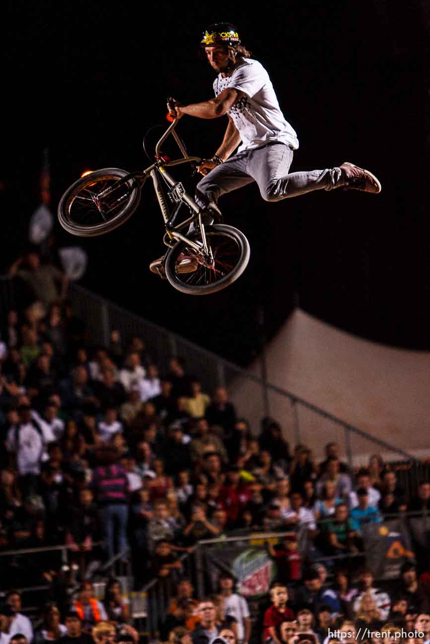 Salt Lake City - Mike Aitken, BMX Dirt, AST Dew Tour, Friday September 12, 2008.