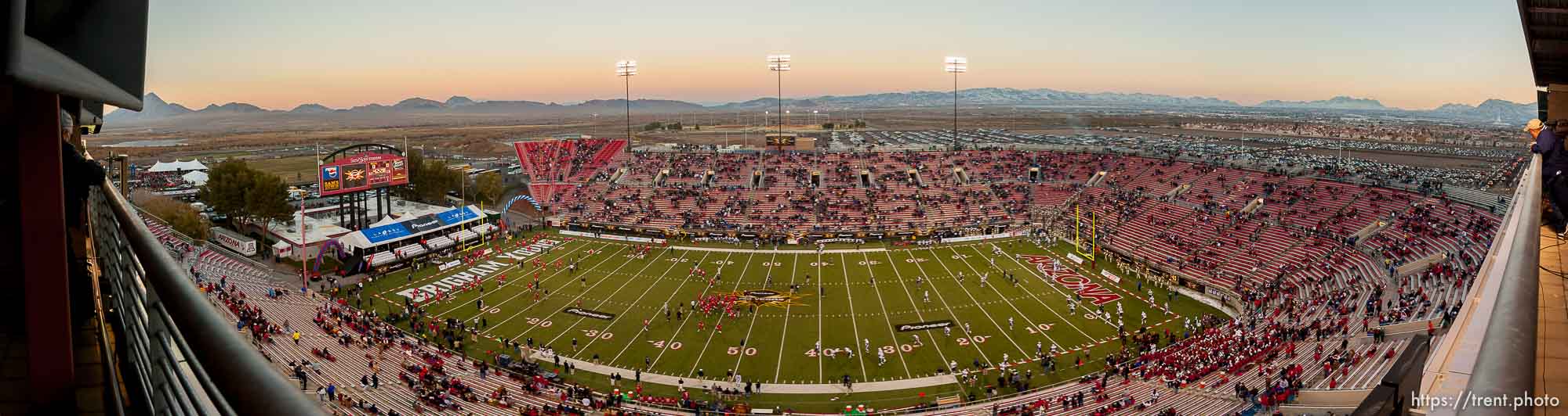 Las Vegas - at the Las Vegas Bowl, BYU vs. Arizona, college football Saturday December 20, 2008 at Sam Boyd Stadium.