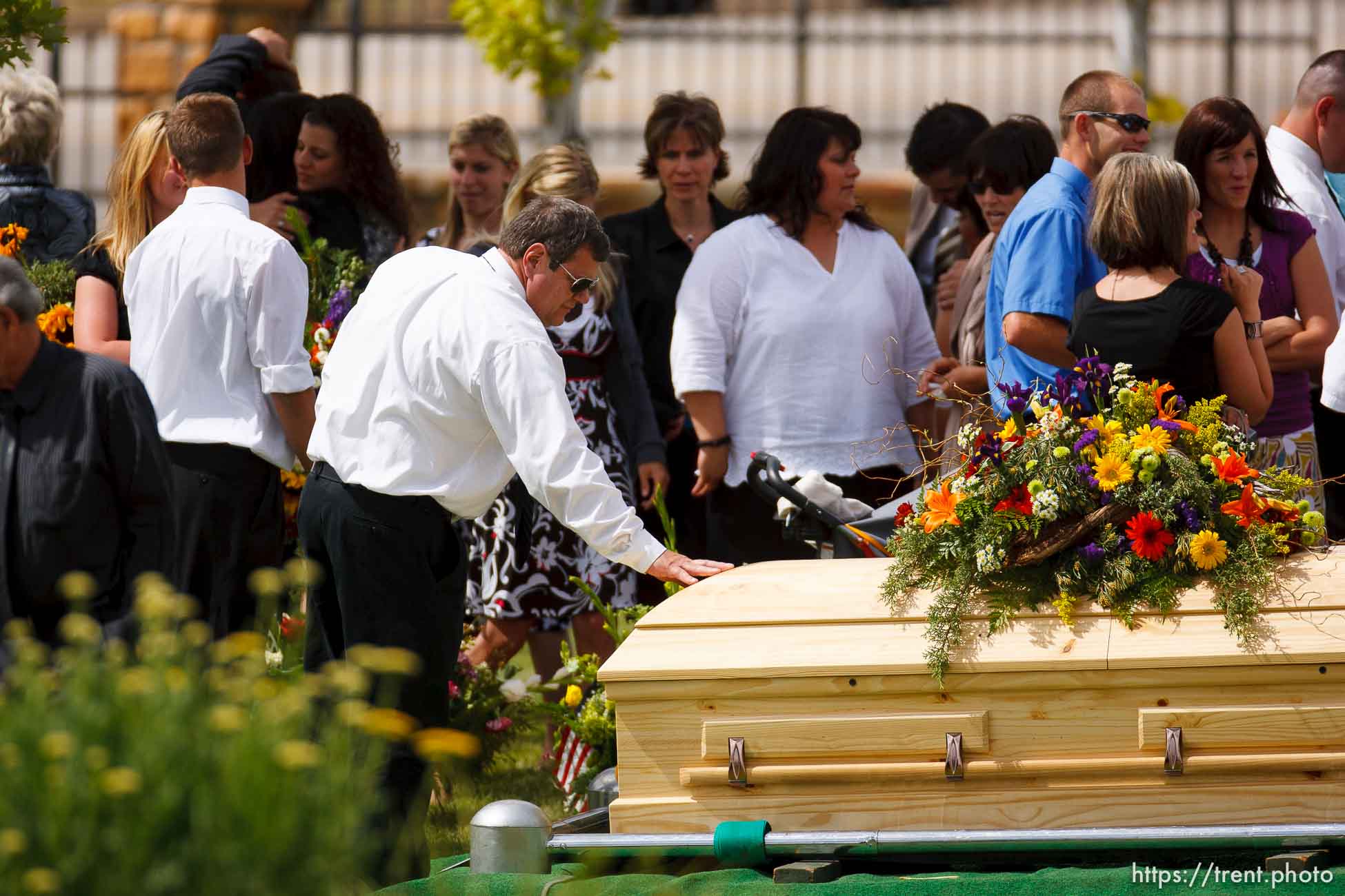 Blanding - Hundreds turned out to the LDS Stake Center in Blanding Tuesday, June 16, 2009 to pay their respects at the funeral of physician James Redd, who took his own life after being charged with a felony count of trafficking in archaeological artifacts protected by federal law.