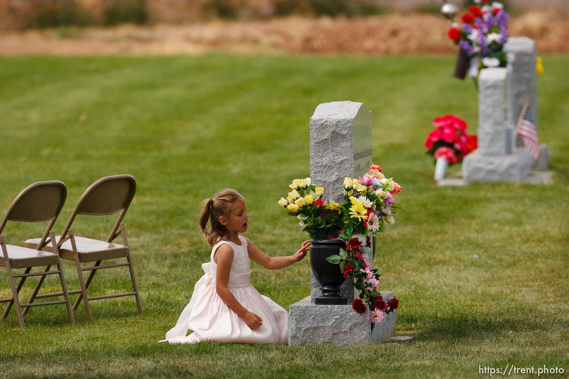 Blanding - Hundreds turned out to the LDS Stake Center in Blanding Tuesday, June 16, 2009 to pay their respects at the funeral of physician James Redd, who took his own life after being charged with a felony count of trafficking in archaeological artifacts protected by federal law.