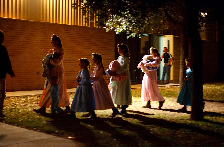 Raid on Polygamy – First Place Photo Essay – SPJ