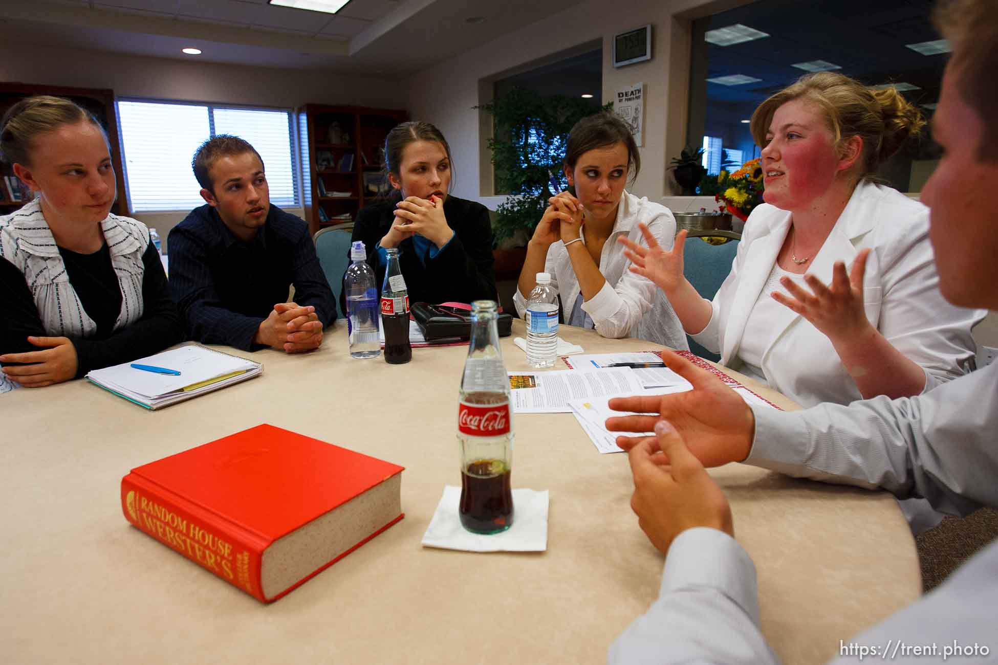 Centennial Park -at a meeting of Voice Box, Tuesday August 11, 2009.
Emily Williams, Nicholas Dockstader, Beth Hammon, Marie Dockstader, Rebecca Hammon, William LeBaron