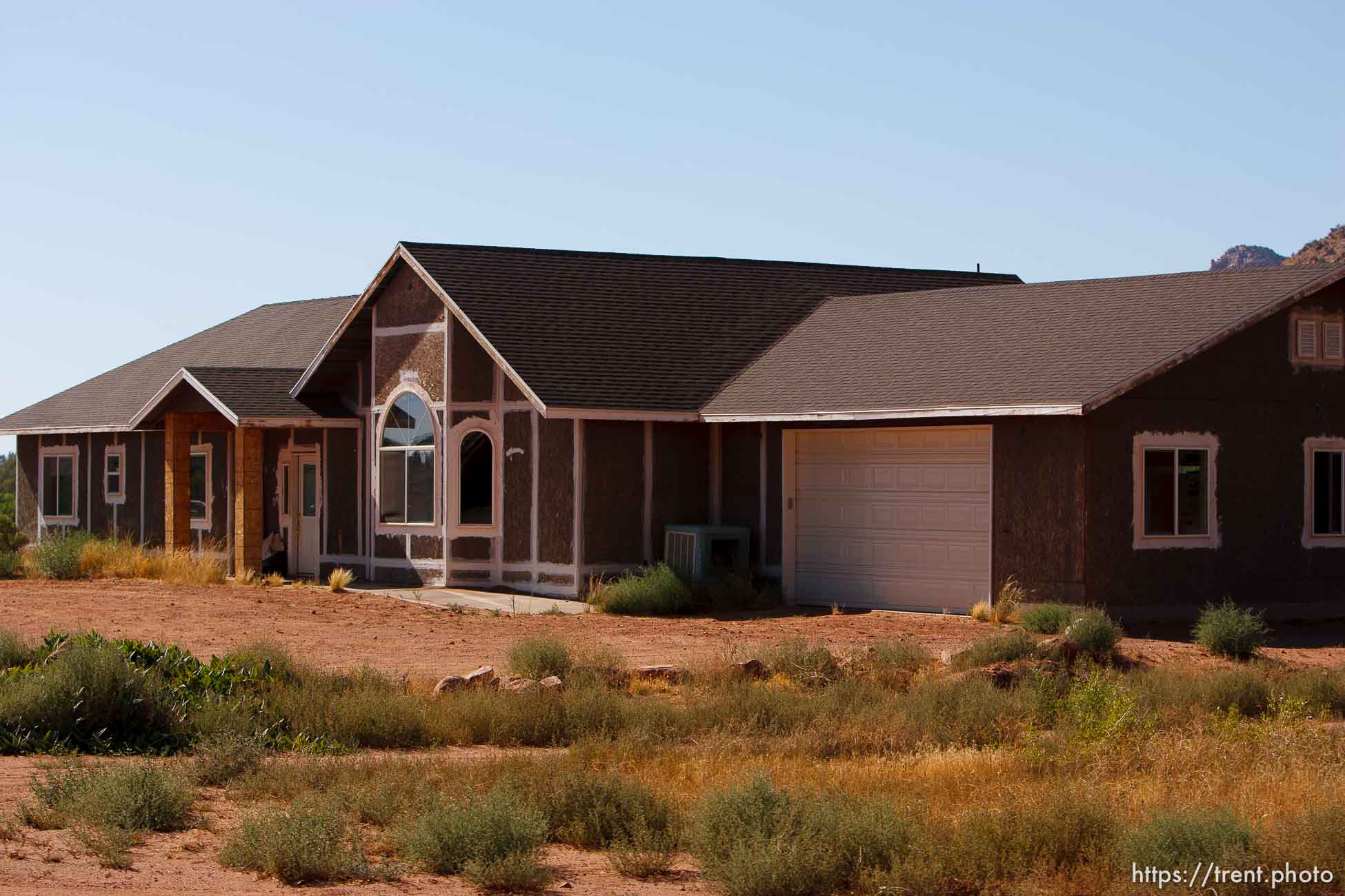 Colorado City -, Tuesday August 11, 2009.
house with no water