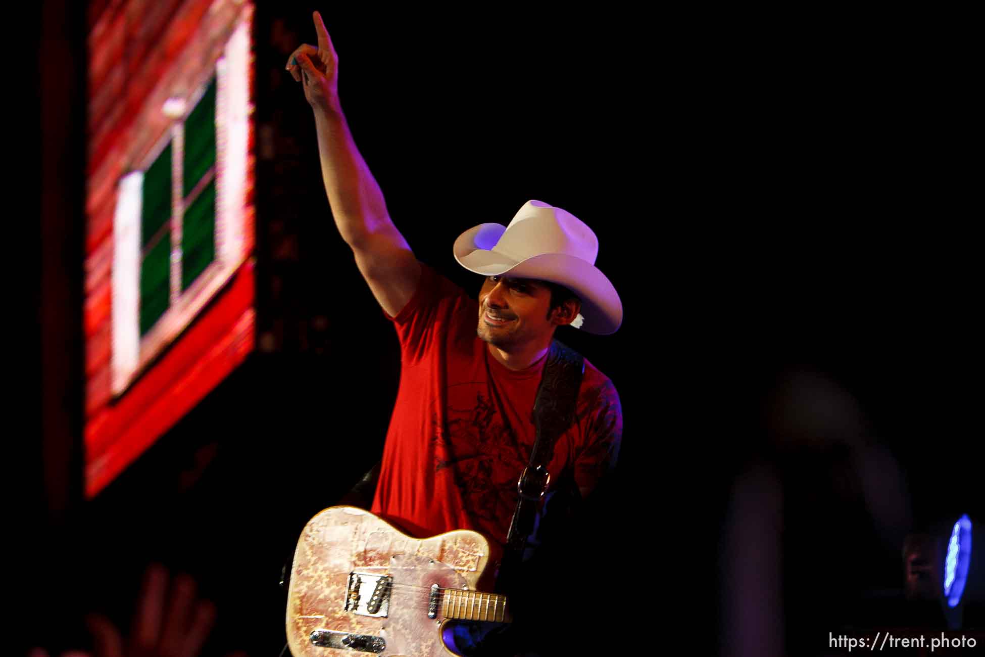 Country superstar Brad Paisley performs at Usana Amphitheater Saturday, September 19 2009 in West Valley City.