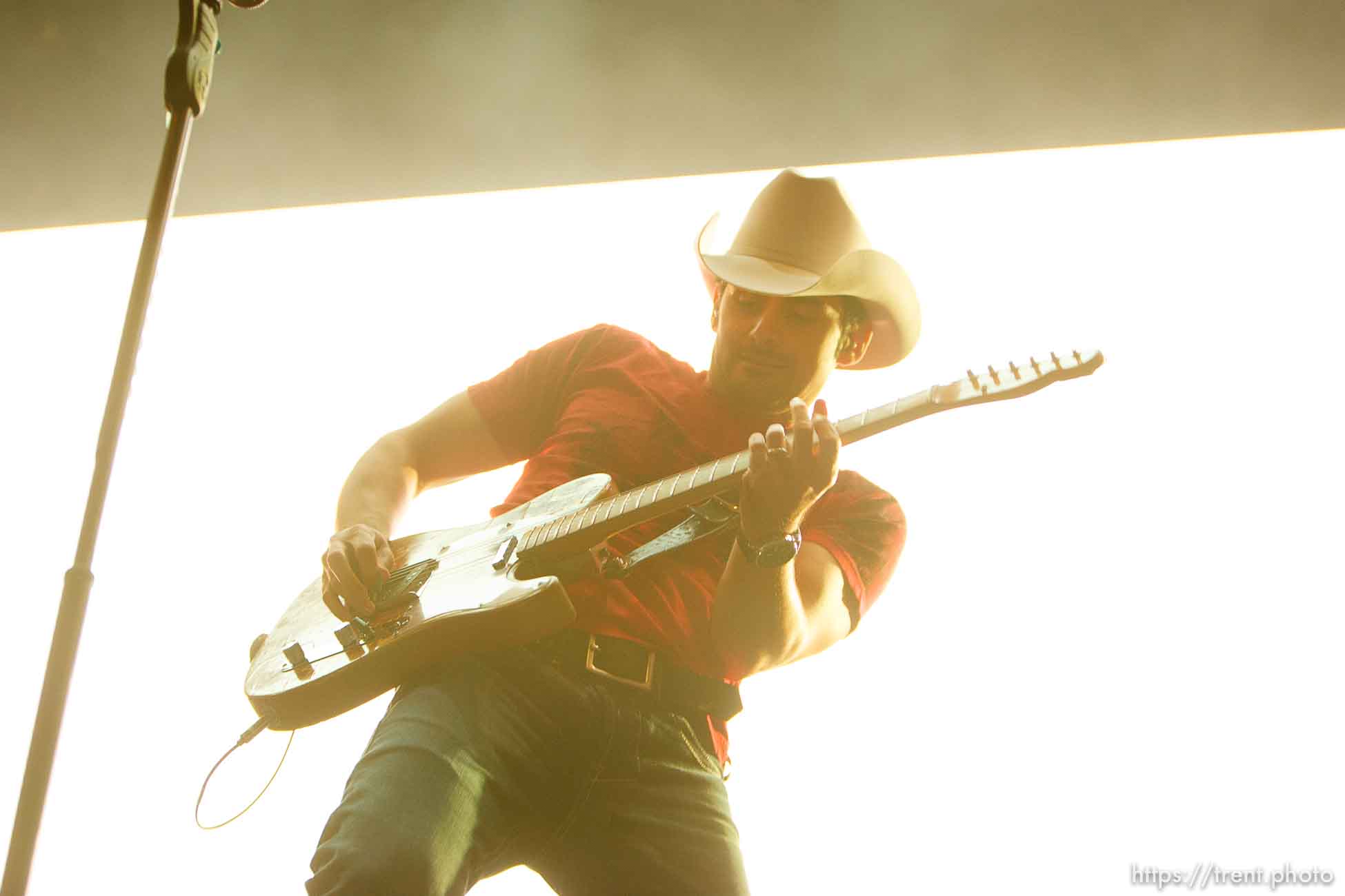 Country superstar Brad Paisley performs at Usana Amphitheater Saturday, September 19 2009 in West Valley City.