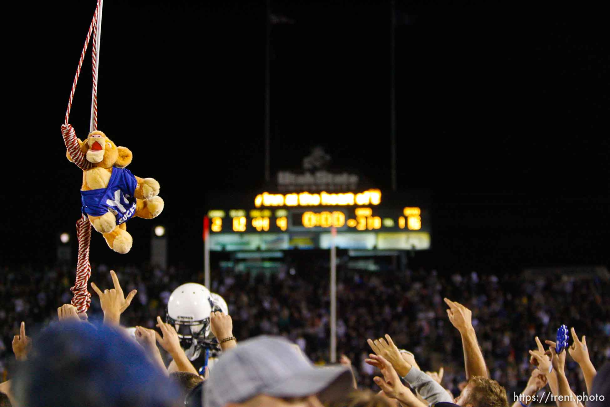 Trent Nelson  |  The Salt Lake Tribune
cougar Cosmo in a noose, Utah State vs. BYU college football in Logan Friday, October 1, 2010.