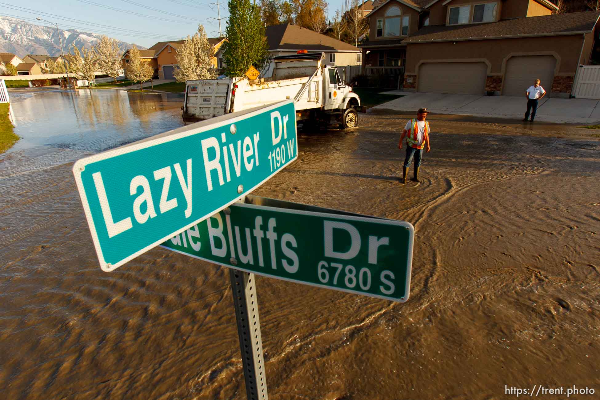 Trent Nelson  |  The Salt Lake Tribune
A canal breach sent water flooding into a Murray neighborhood Saturday, April 27, 2013.