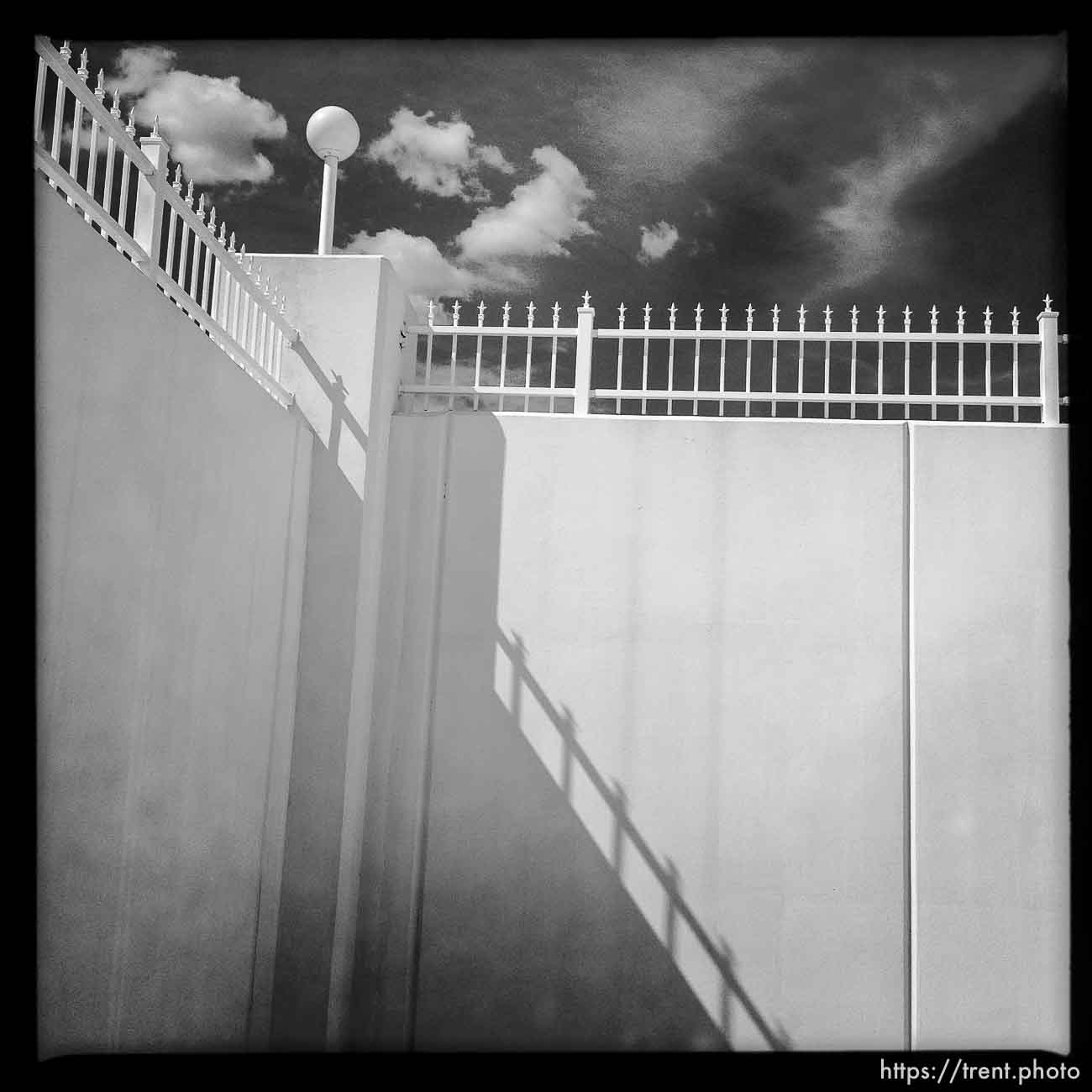 wall, gate around warren jeffs compound