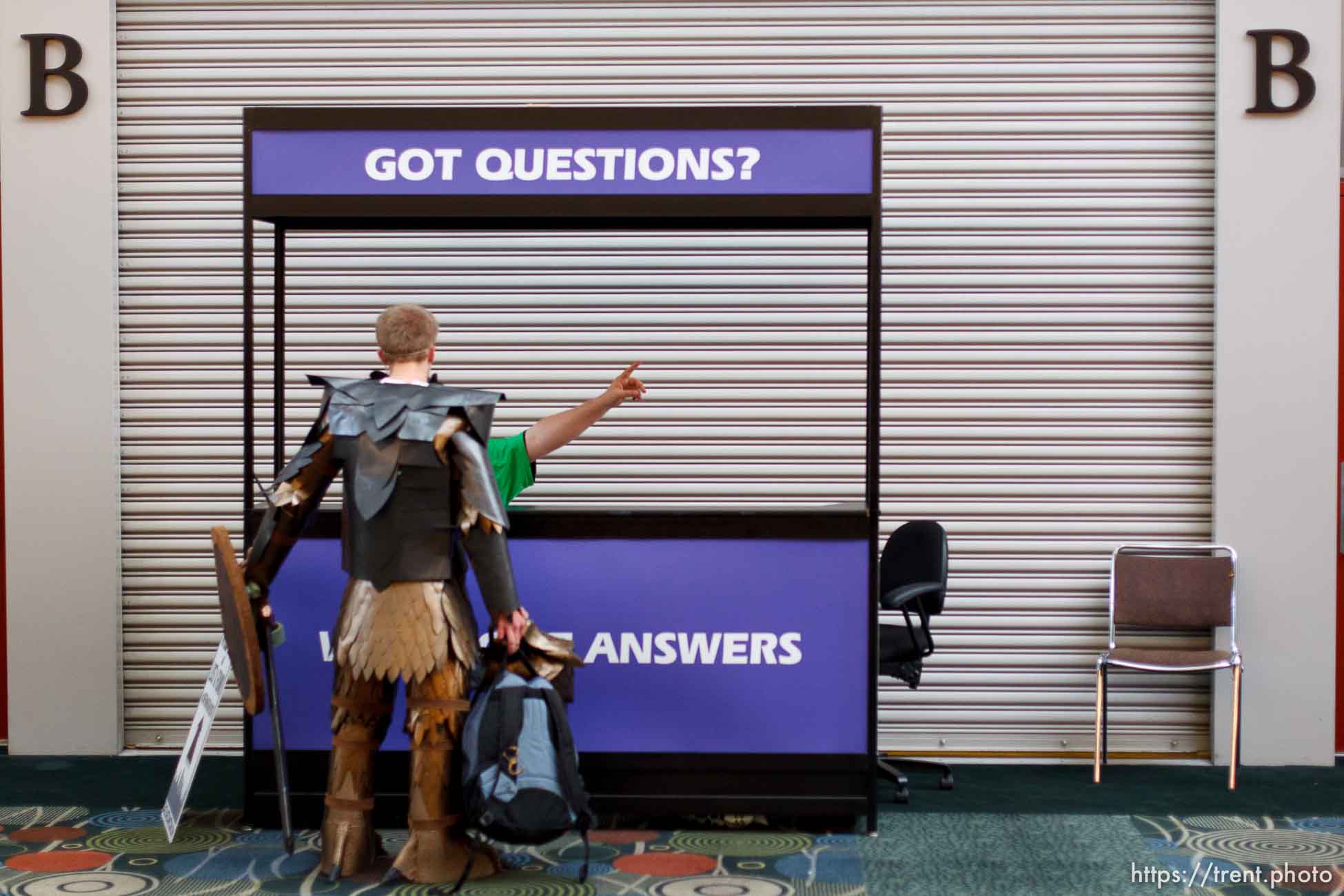 Trent Nelson  |  The Salt Lake Tribune
Chris Hanson answers the question of a Dragonborn Knight at Salt Lake Comic Con in Salt Lake City Saturday, September 7, 2013.