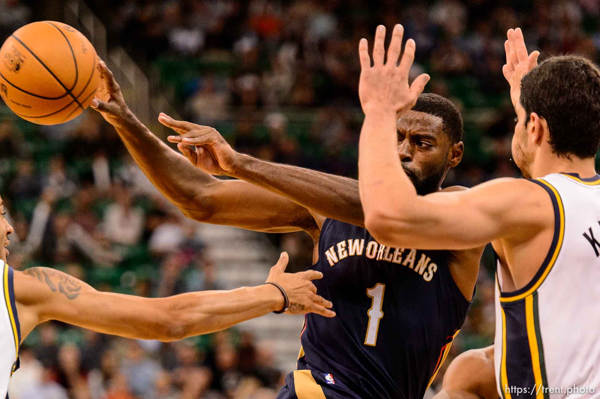 Trent Nelson  |  The Salt Lake Tribune
New Orleans Pelicans point guard Tyreke Evans (1) passes the ball as the Utah Jazz face the New Orleans Pelicans, NBA basketball at EnergySolutions Arena in Salt Lake City, Wednesday November 13, 2013.