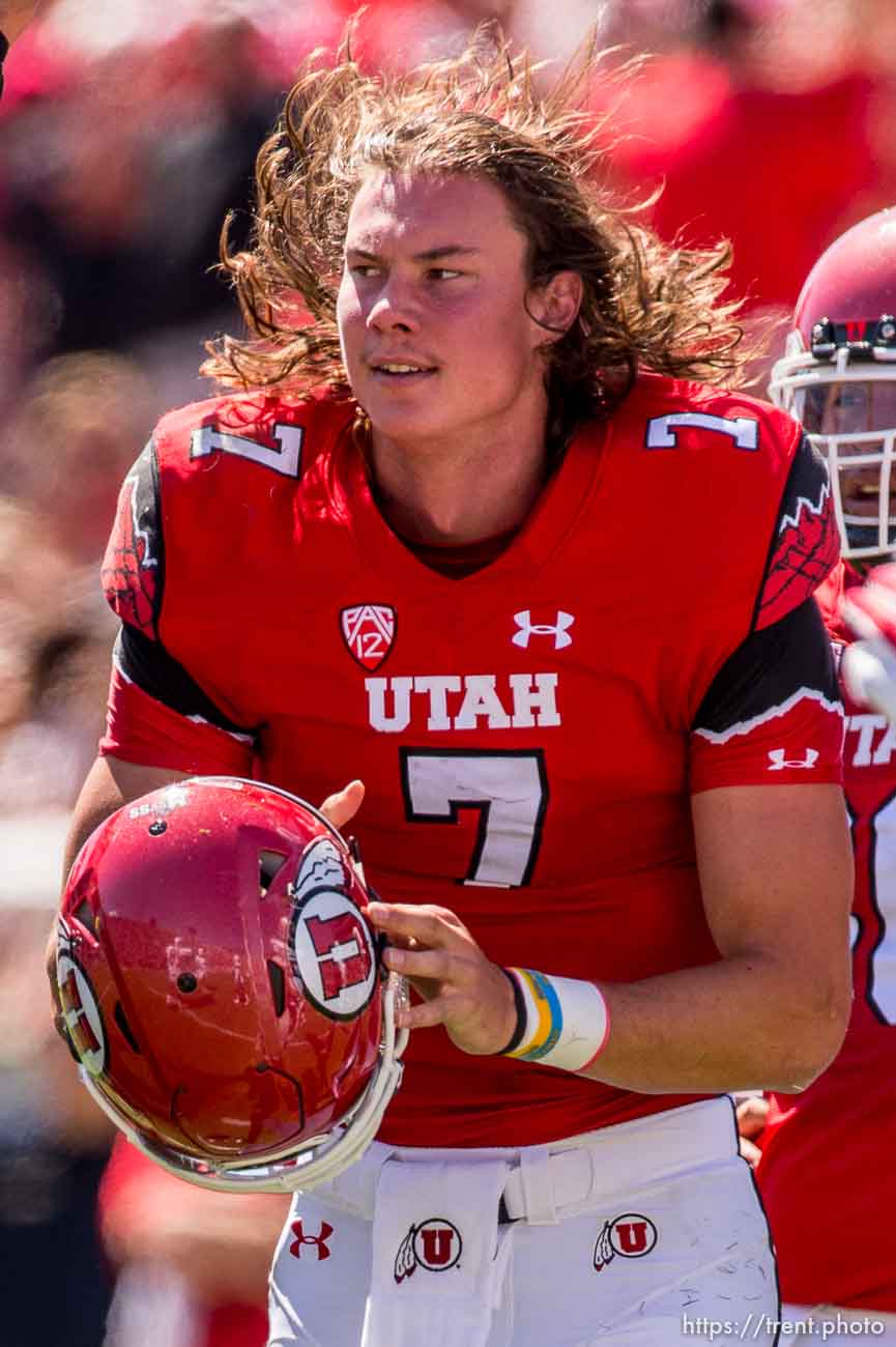 Trent Nelson  |  The Salt Lake Tribune
Utah Utes quarterback Travis Wilson (7) loses his helmet on a sack as Utah hosts Fresno State, college football at Rice-Eccles Stadium Saturday September 6, 2014.