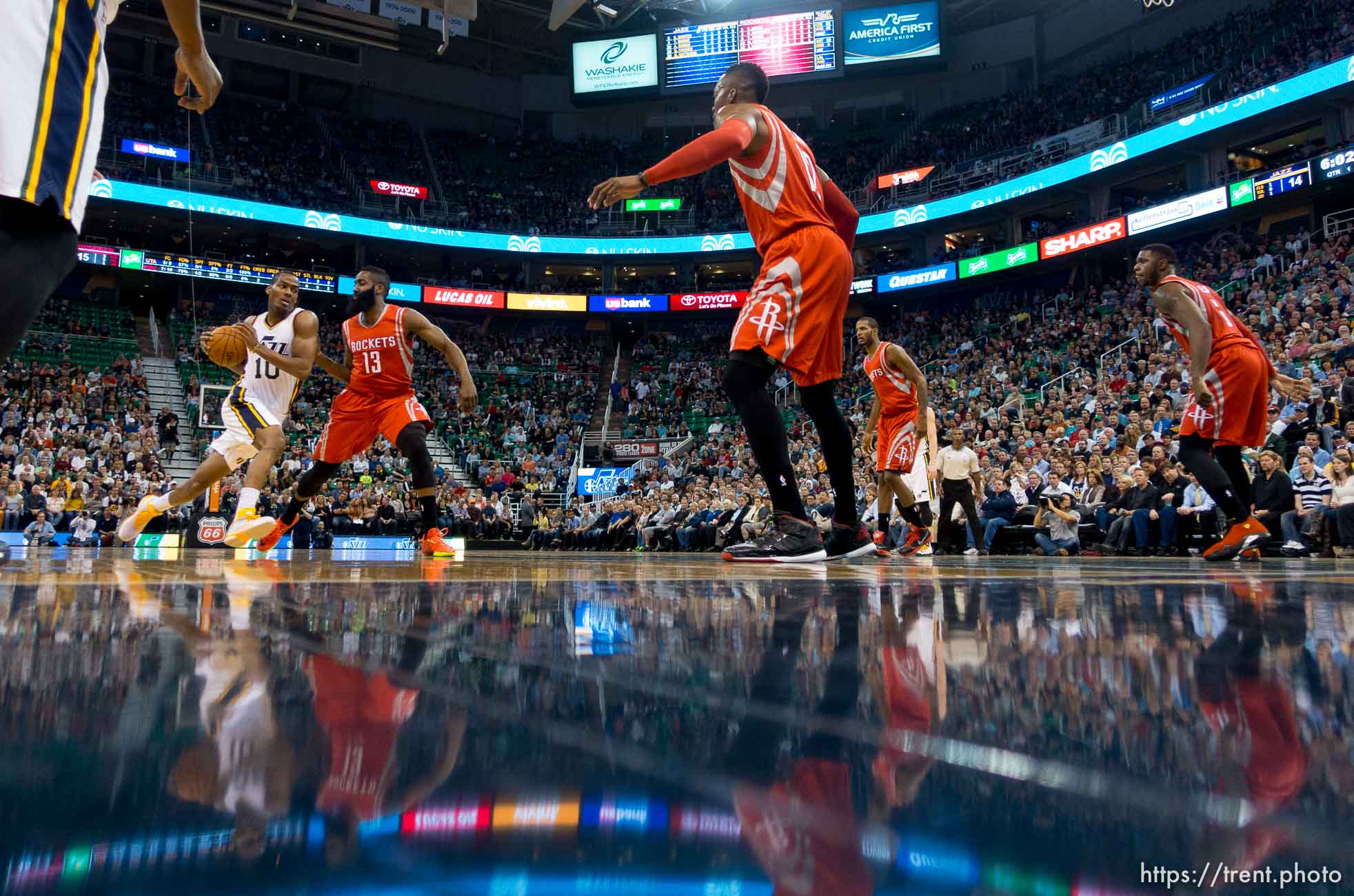 Trent Nelson  |  The Salt Lake Tribune
Utah Jazz guard Alec Burks (10) drives to the basket as the Utah Jazz host the Houston Rockets, NBA basketball at EnergySolutions Arena in Salt Lake City, Wednesday October 29, 2014.