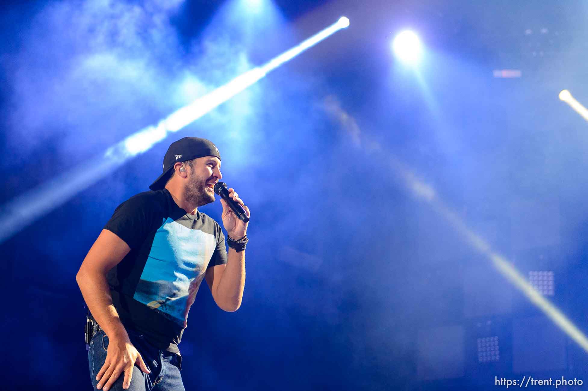 Trent Nelson  |  The Salt Lake Tribune
Luke Bryan performs at USANA Amphitheatre in West Valley City, Wednesday August 26, 2015.