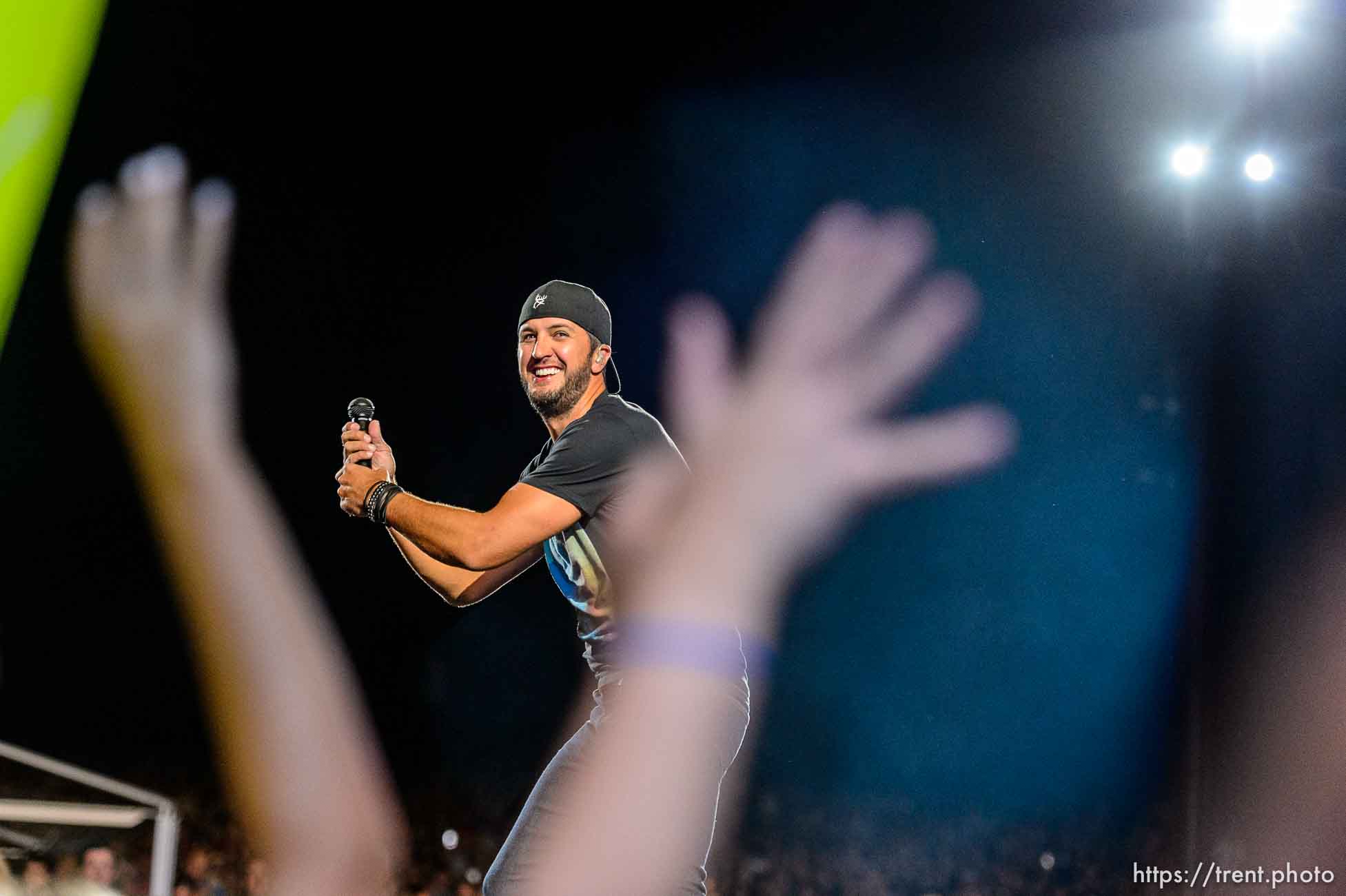 Trent Nelson  |  The Salt Lake Tribune
Luke Bryan performs at USANA Amphitheatre in West Valley City, Wednesday August 26, 2015.