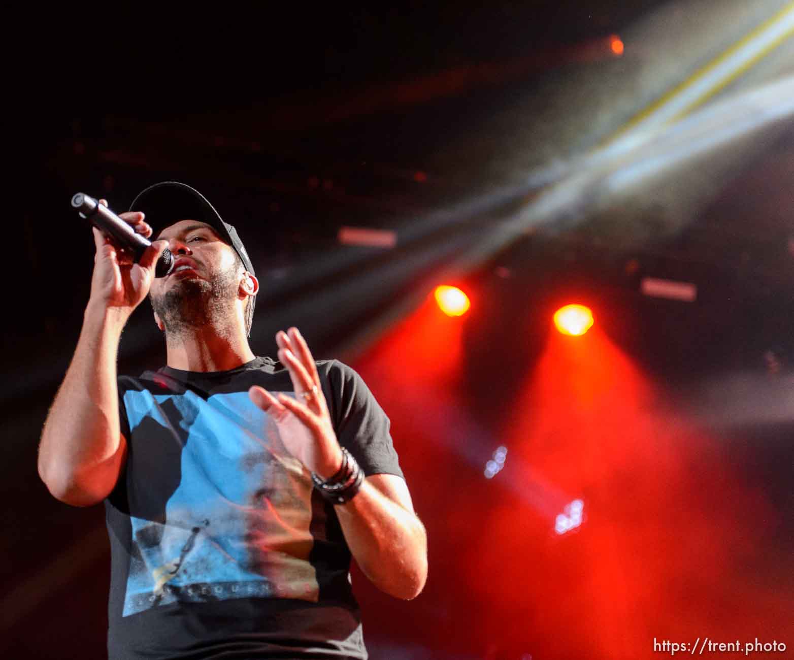 Trent Nelson  |  The Salt Lake Tribune
Luke Bryan performs at USANA Amphitheatre in West Valley City, Wednesday August 26, 2015.