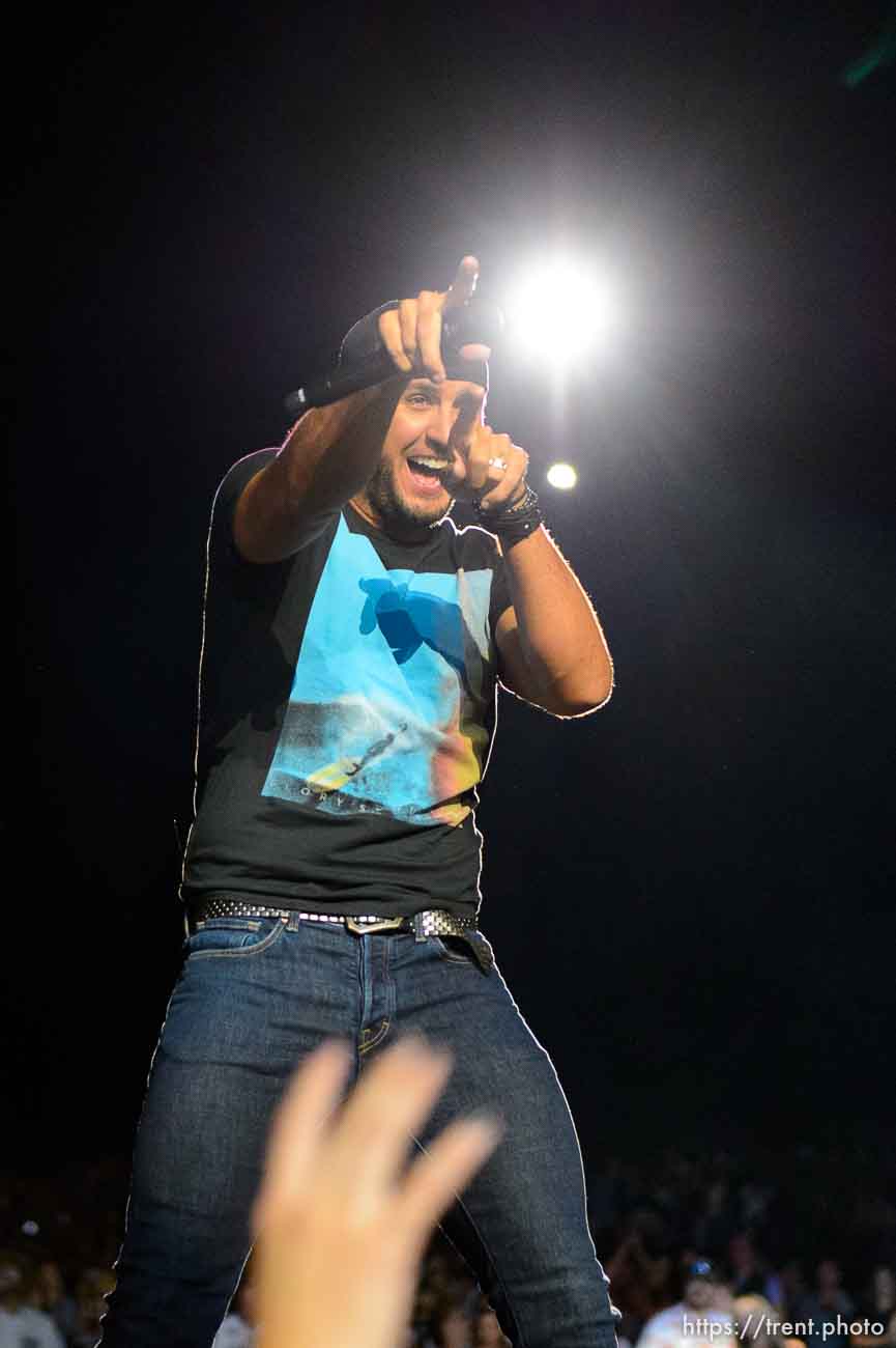 Trent Nelson  |  The Salt Lake Tribune
Luke Bryan performs at USANA Amphitheatre in West Valley City, Wednesday August 26, 2015.