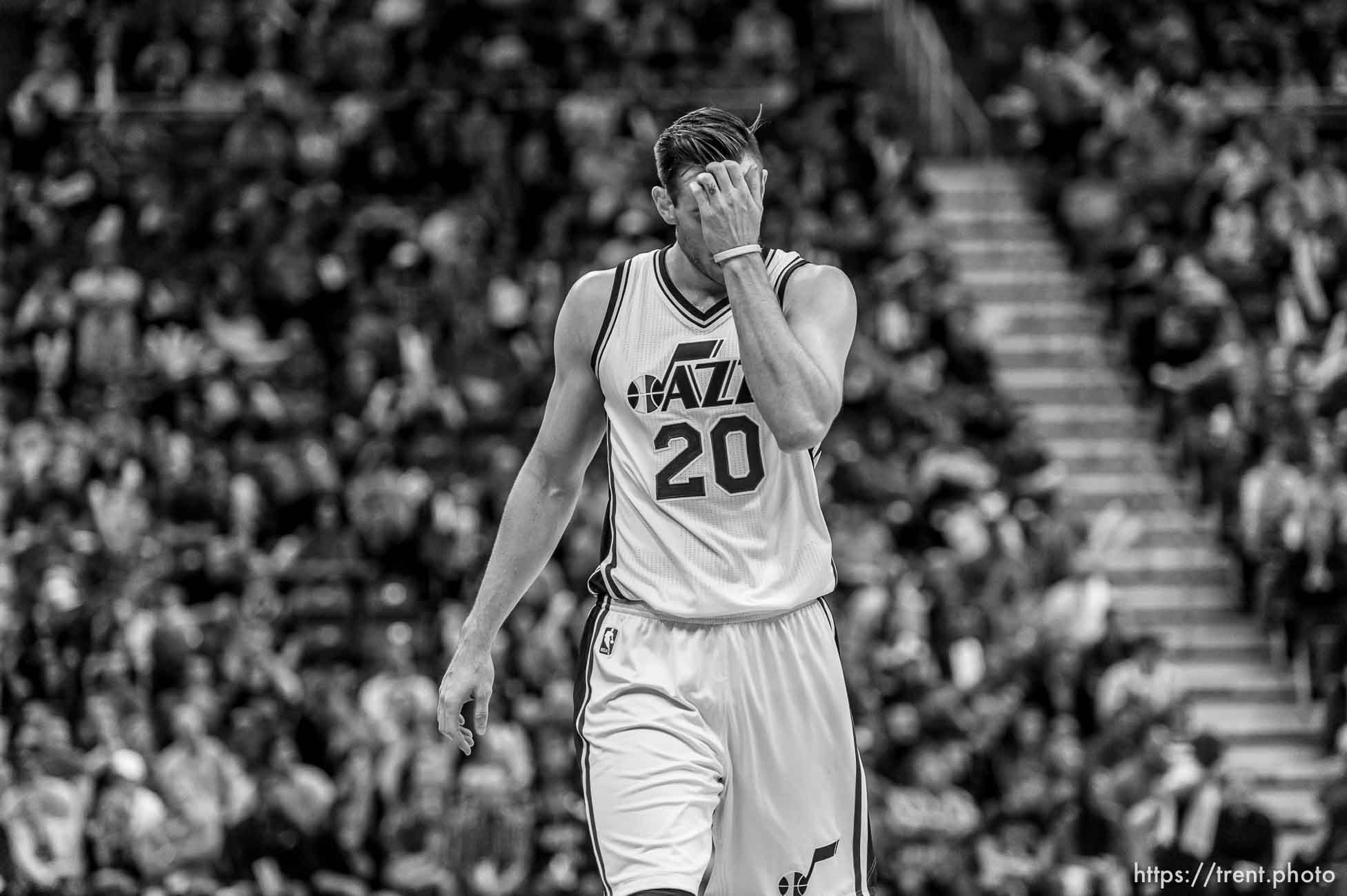 Trent Nelson  |  The Salt Lake Tribune
Utah Jazz forward Gordon Hayward (20) as the Utah Jazz host the Toronto Raptors, NBA basketball at Vivint Smart Home Arena in Salt Lake City, Wednesday November 18, 2015.