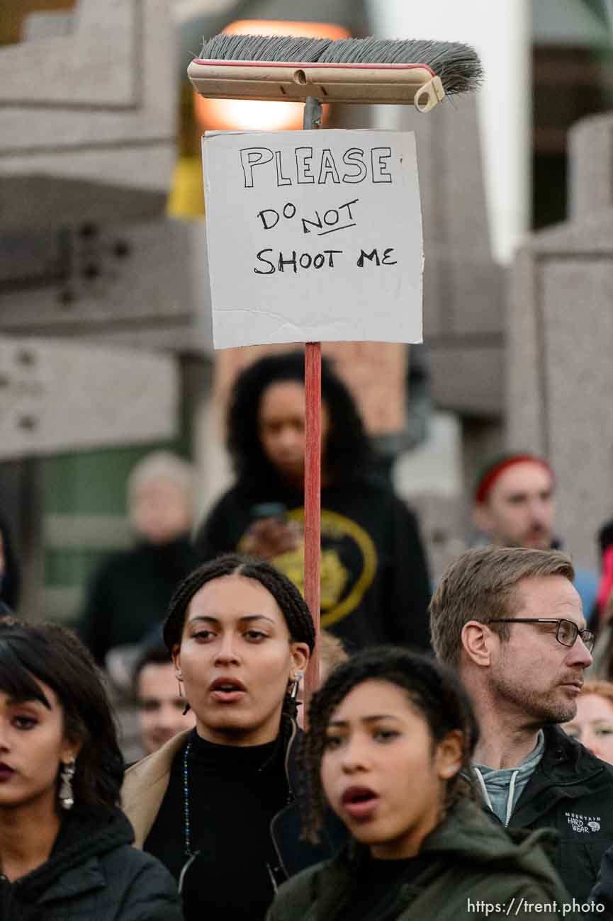 Trent Nelson  |  The Salt Lake Tribune
Protesters at the Wallace Bennett Federal Building protest the police shooting of 17-year-old Abdi Mohamed on Saturday night, Monday February 29, 2016.