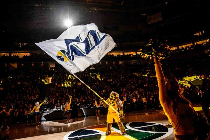 Jazz Bear waves a flag before the game as the Utah Jazz host the Milwaukee Bucks, NBA basketball in Salt Lake City Saturday November 25, 2017.