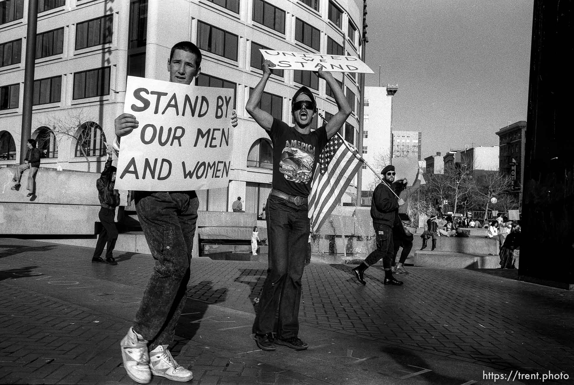 Pro-war marchers at Gulf War protest